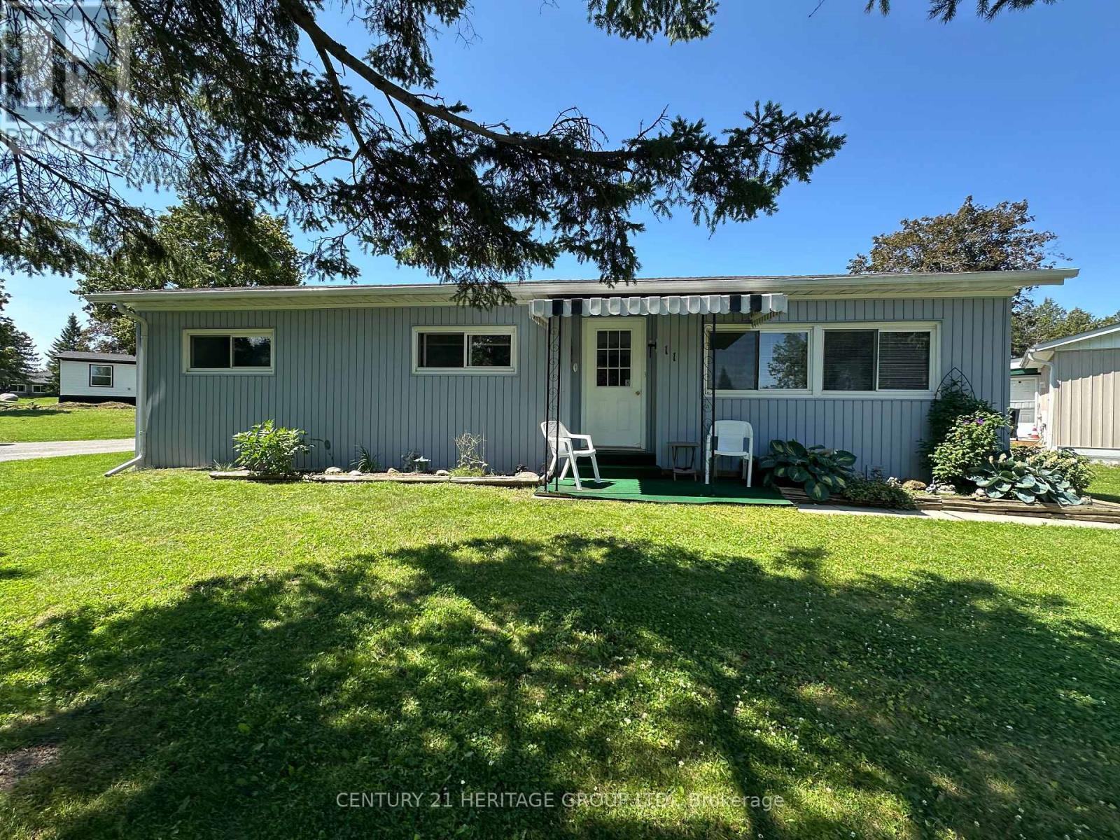 MLS® listing #30460594 for sale located at 11 MAPLE COURT