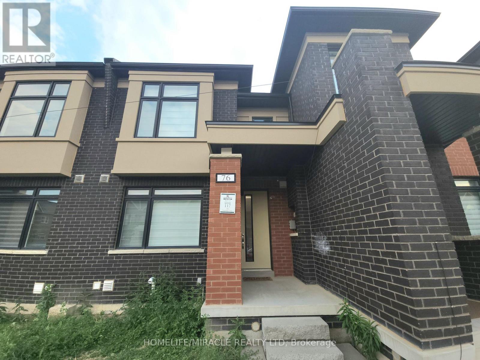 MLS® listing #30461465 for sale located at 76 PEARMAN CRESCENT
