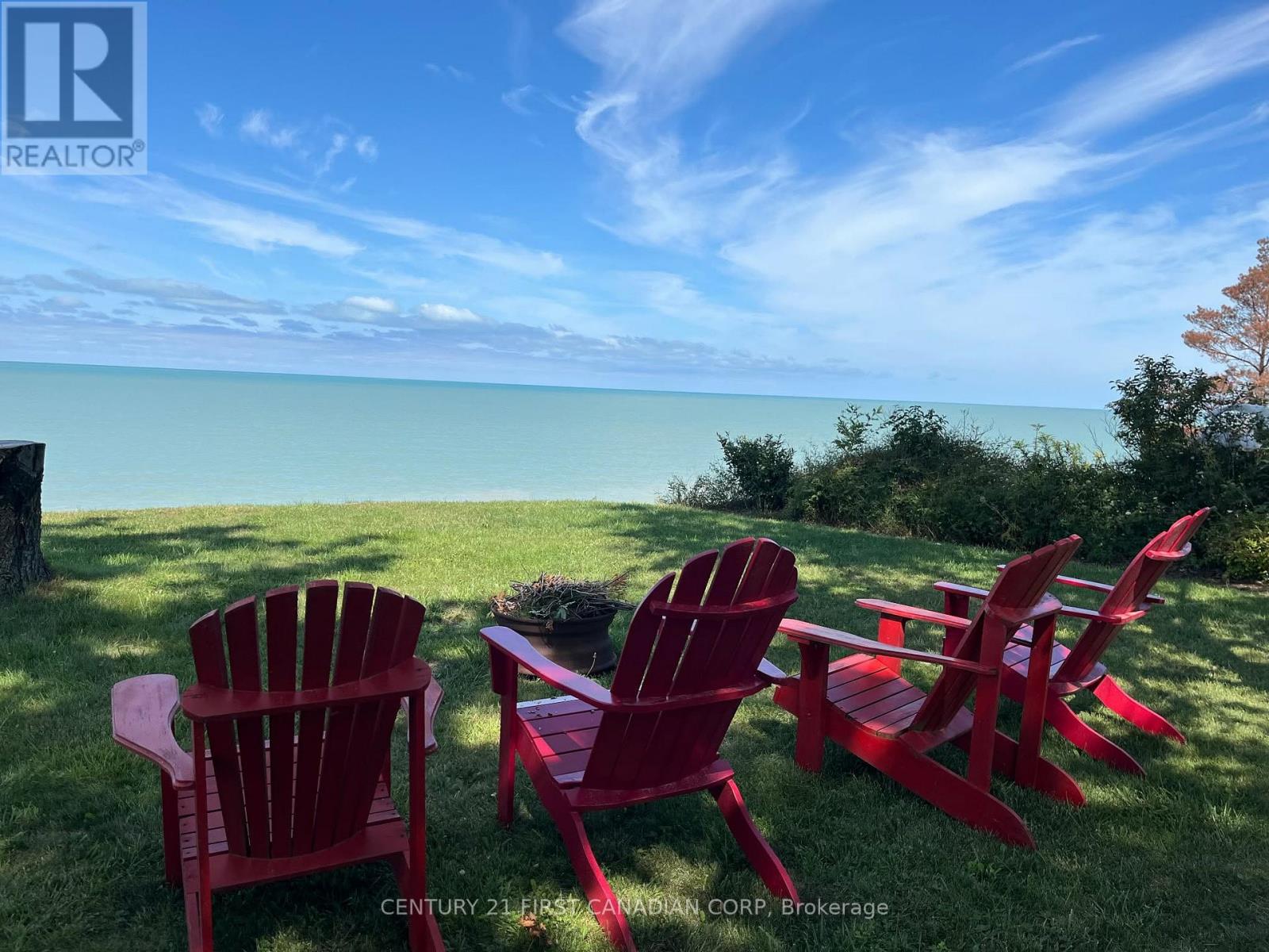 MLS® listing #30464231 for sale located at 33909 SUNNYRIDGE ROAD