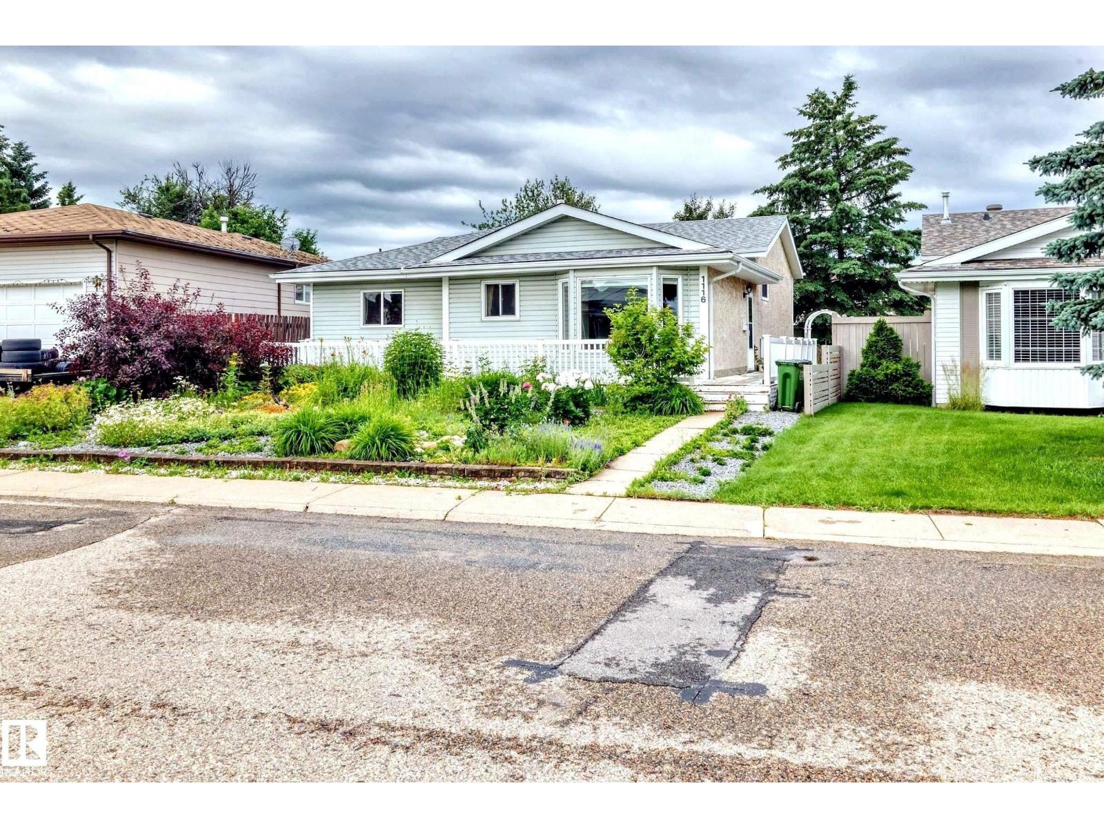 MLS® listing #30464483 for sale located at 1116 39 ST NW NW