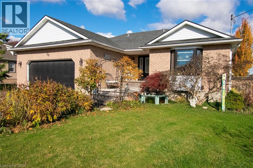 MLS® listing #30464553 for sale located at 29 BORDEN Avenue