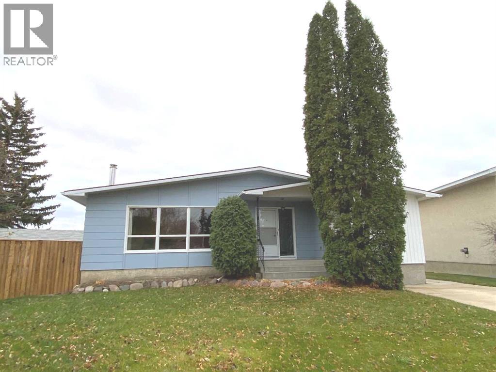 MLS® listing #30464700 for sale located at 23 Douglas Court N