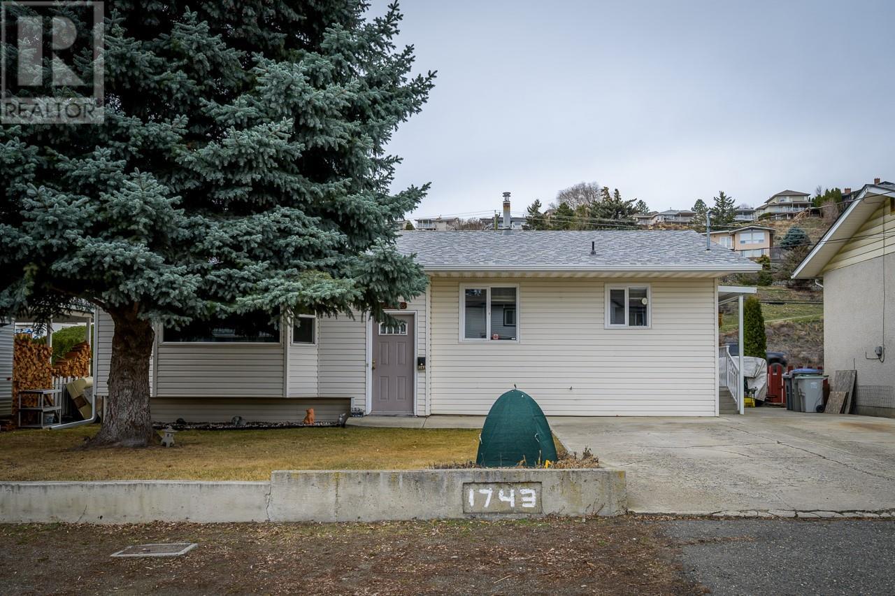 MLS® listing #28014878 for sale located at 1743 SHERIDAN Drive