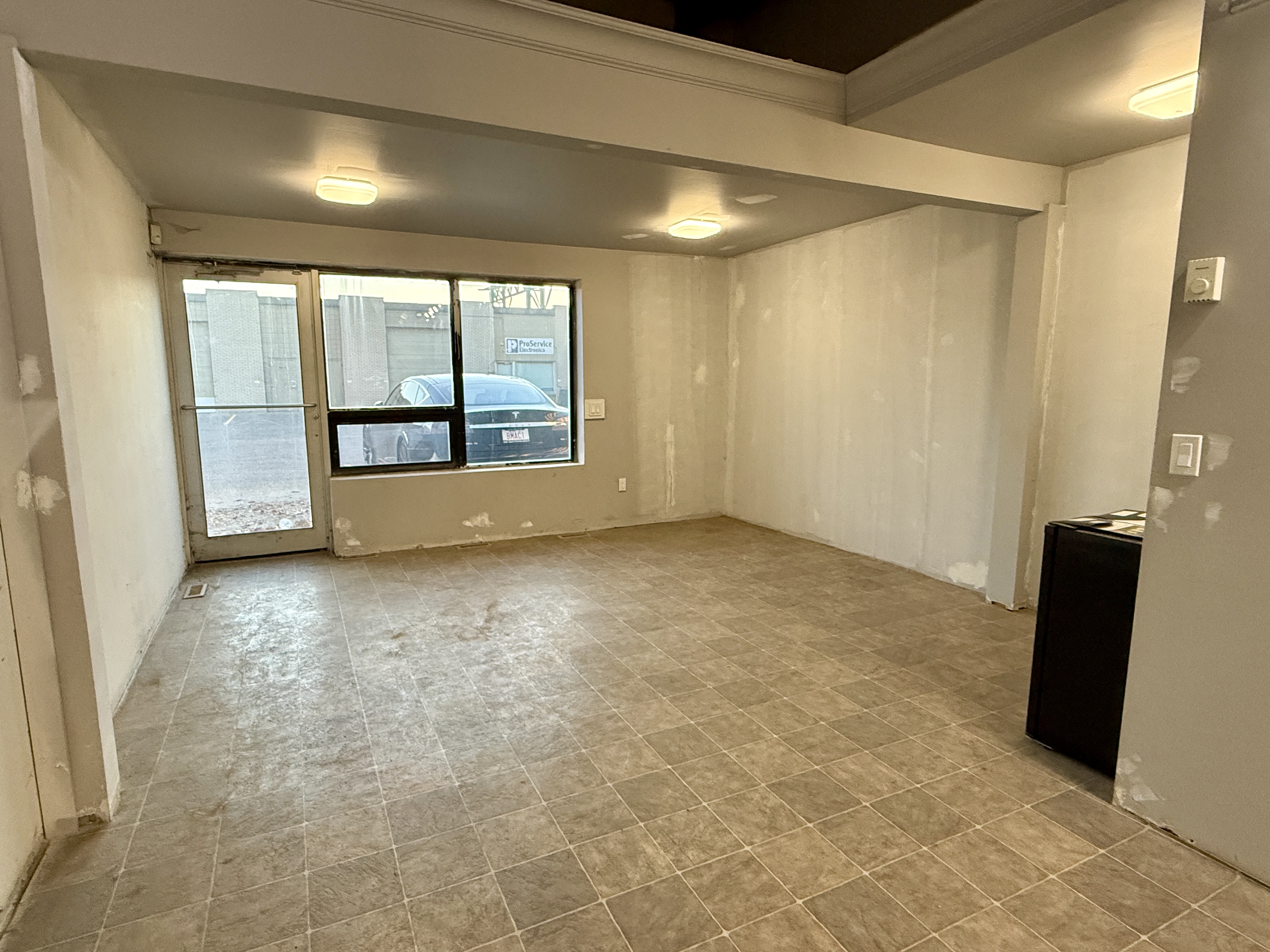  43689129, Alberta,