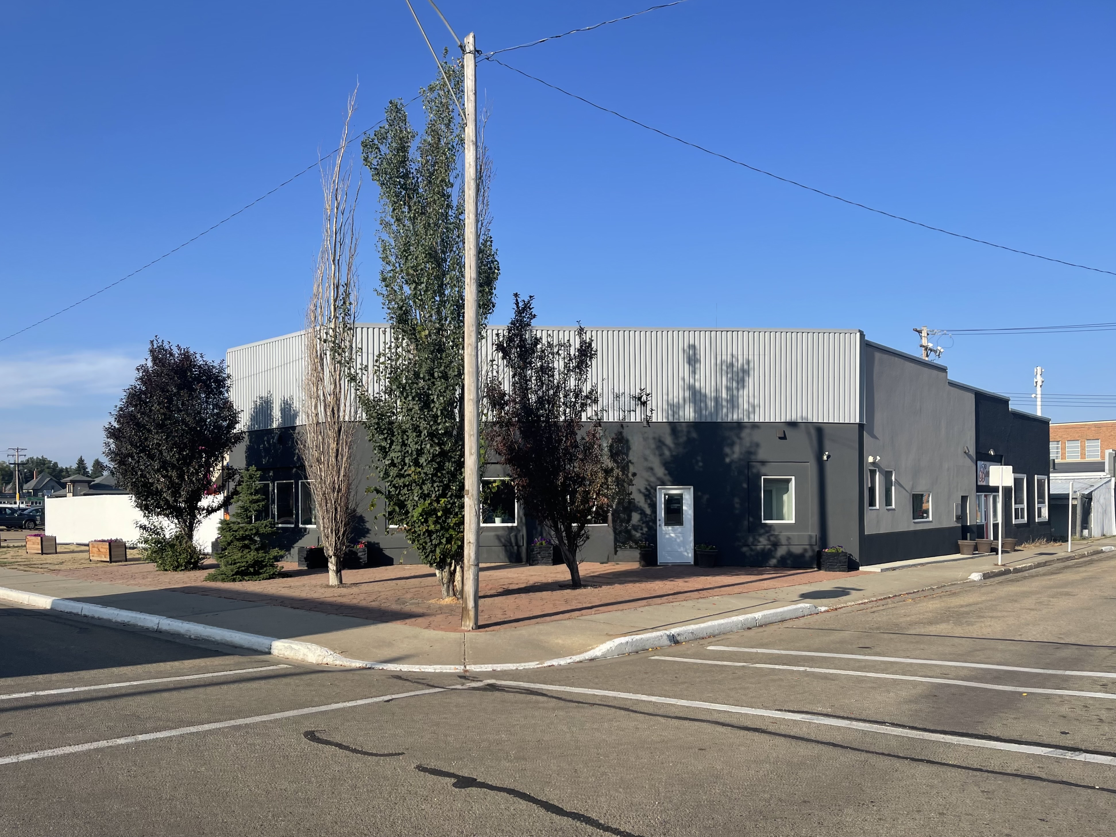 4803 50 Ave, 44321470, Alberta,