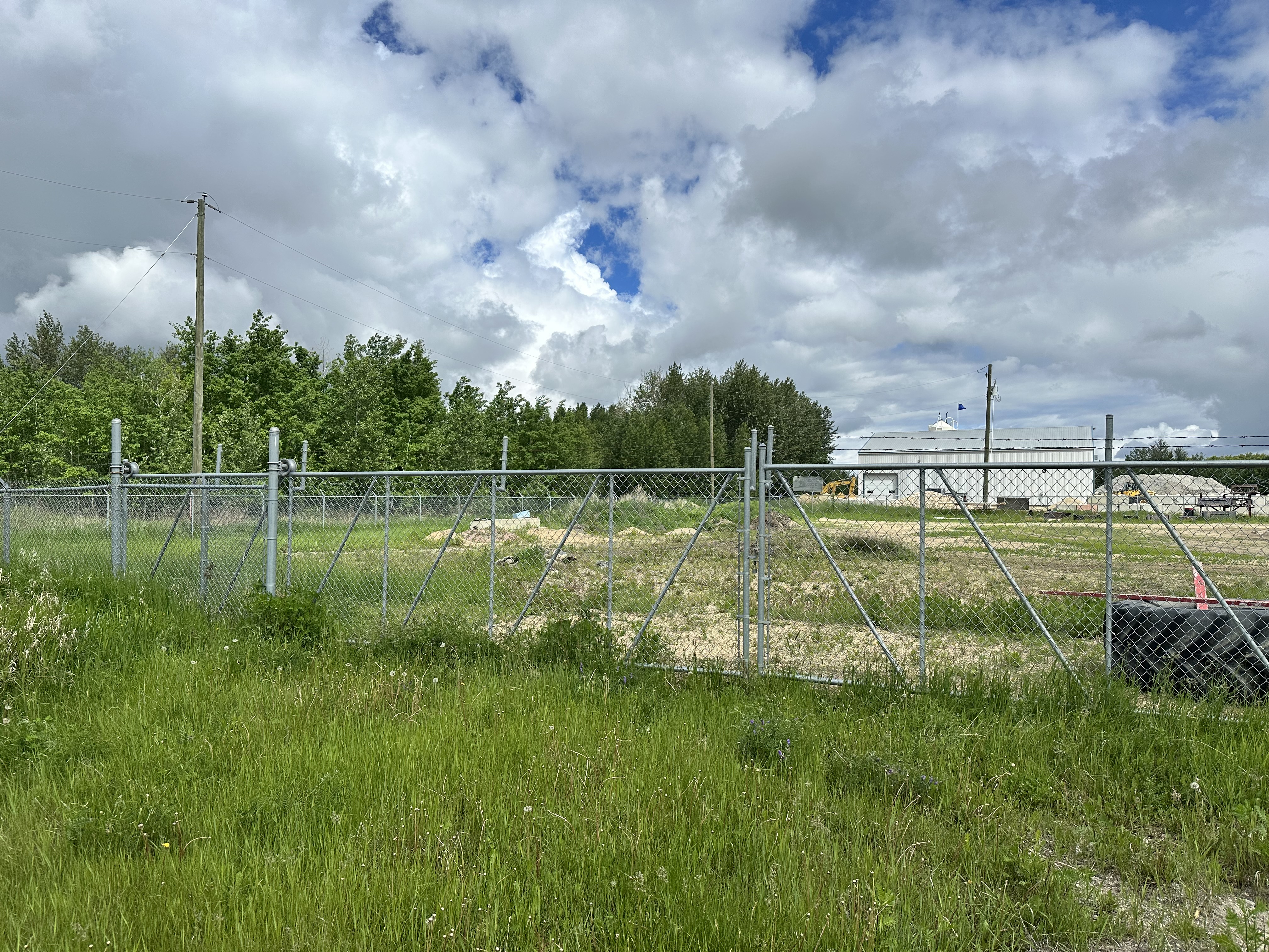  44698667, Alberta,