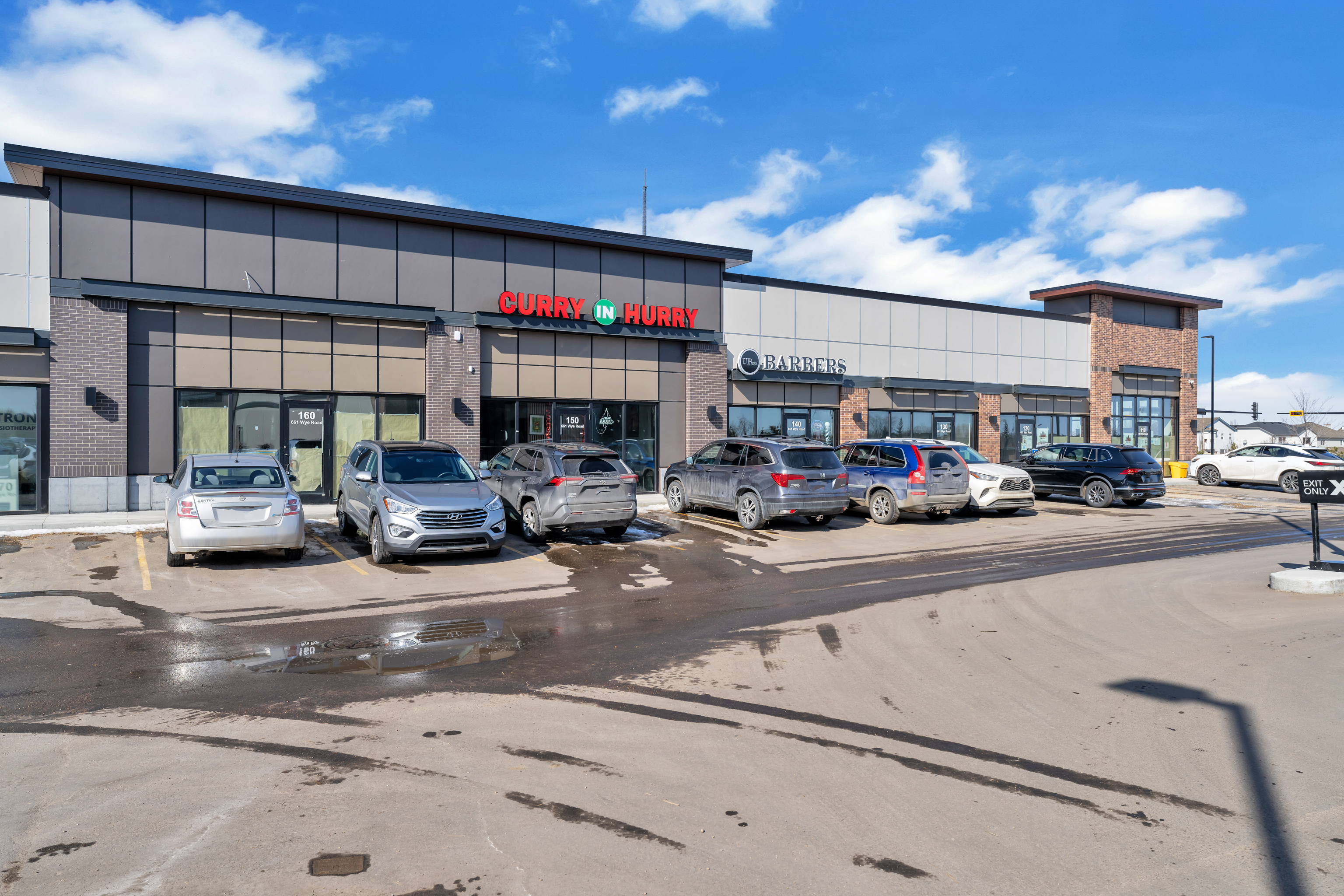 667 Wye Rd, 44781808, Alberta,