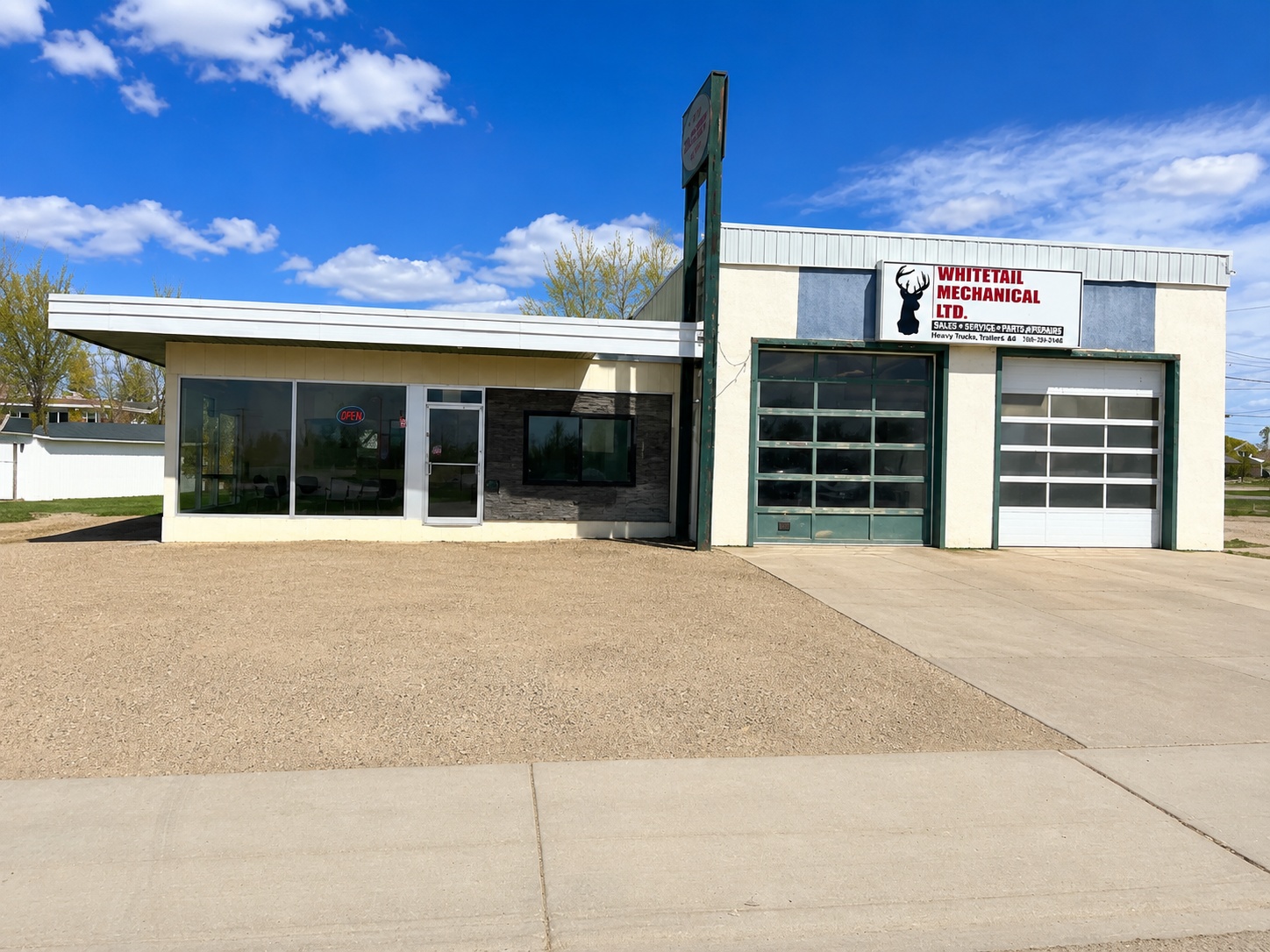 5003 50 Street, 44873356, Alberta,