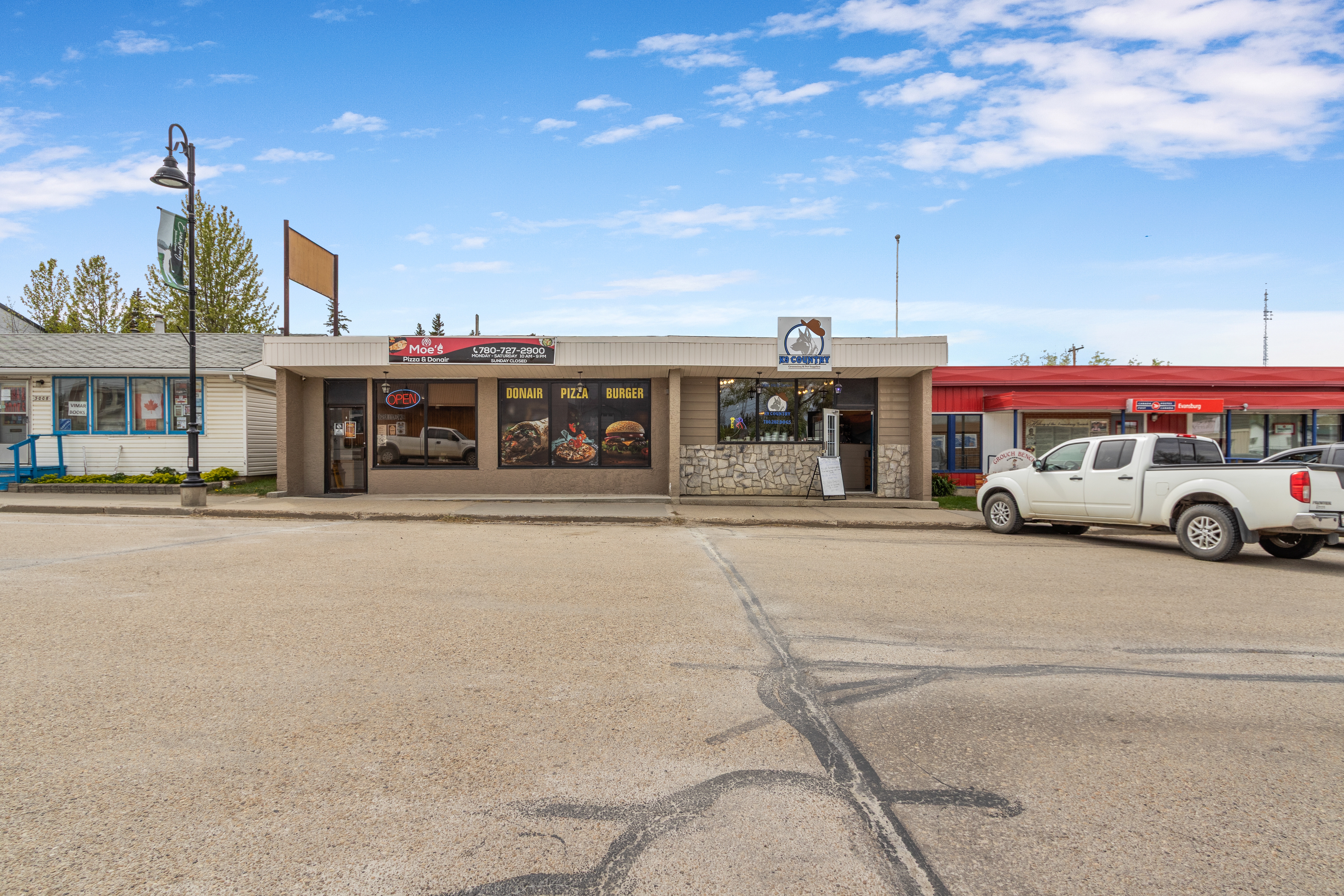 5012 50 Street, 44931918, Alberta,
