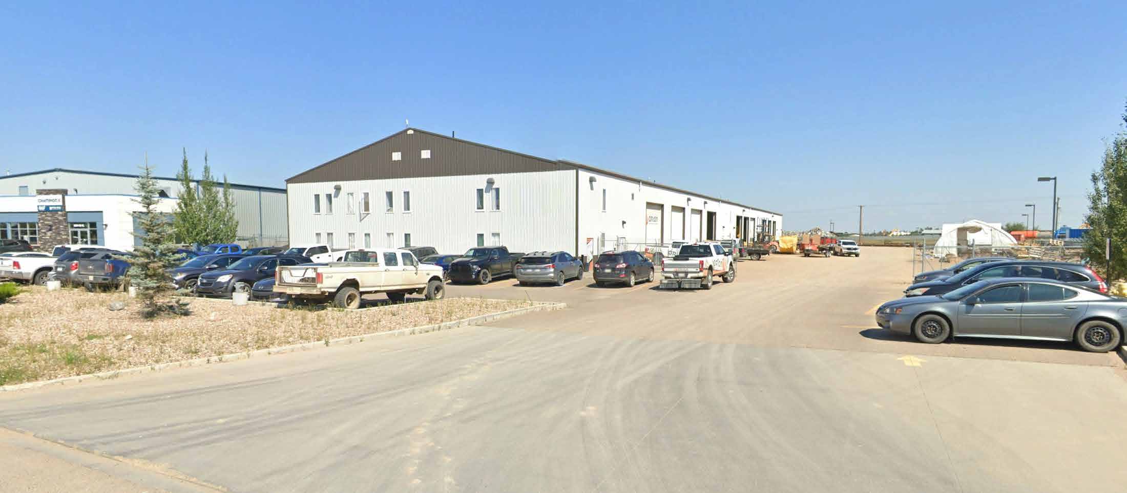 Second View of 101, 103, 105 6302 66 St., Blackfoot, Alberta, T9V 3R7