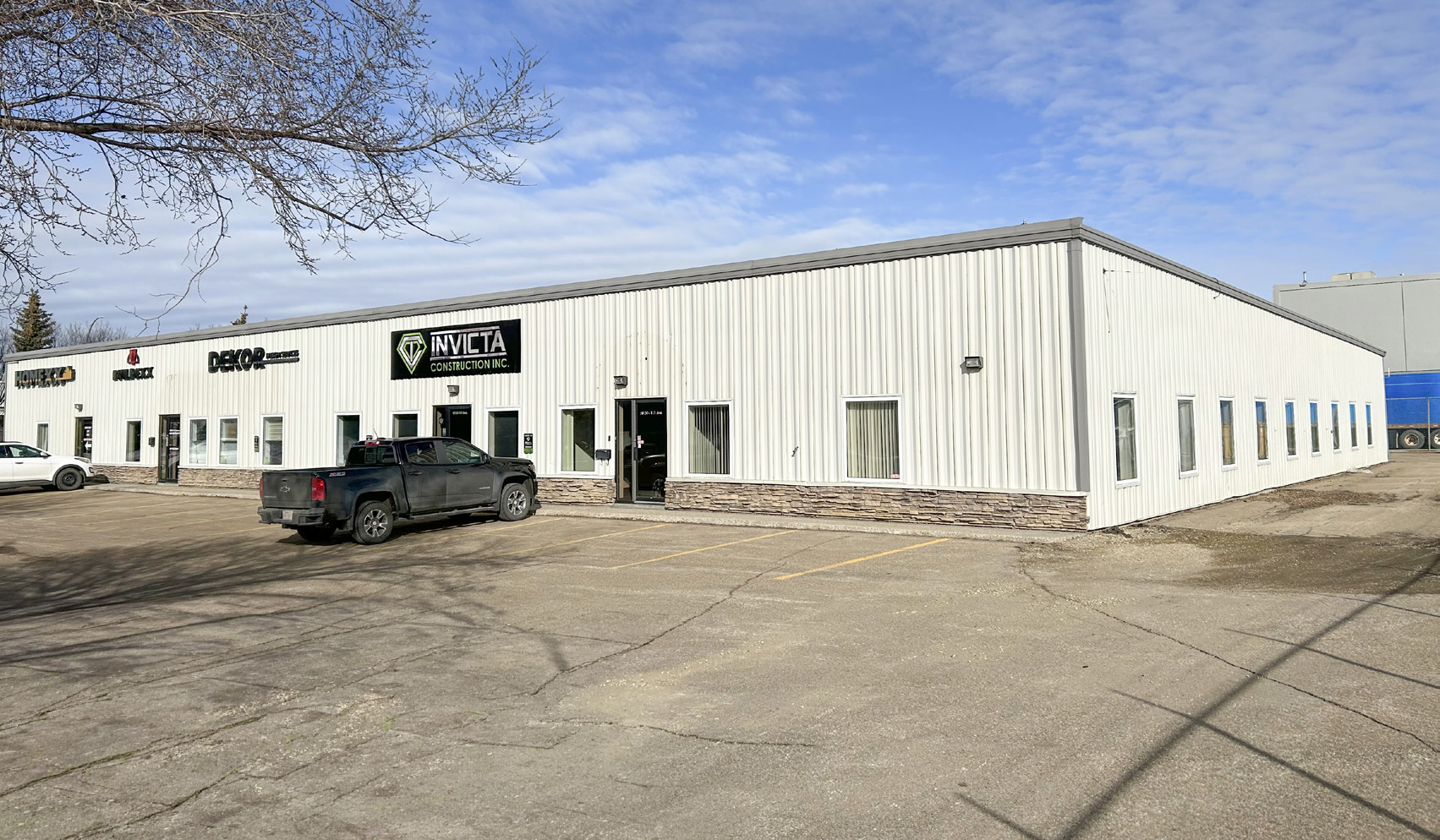  45351428, Alberta,