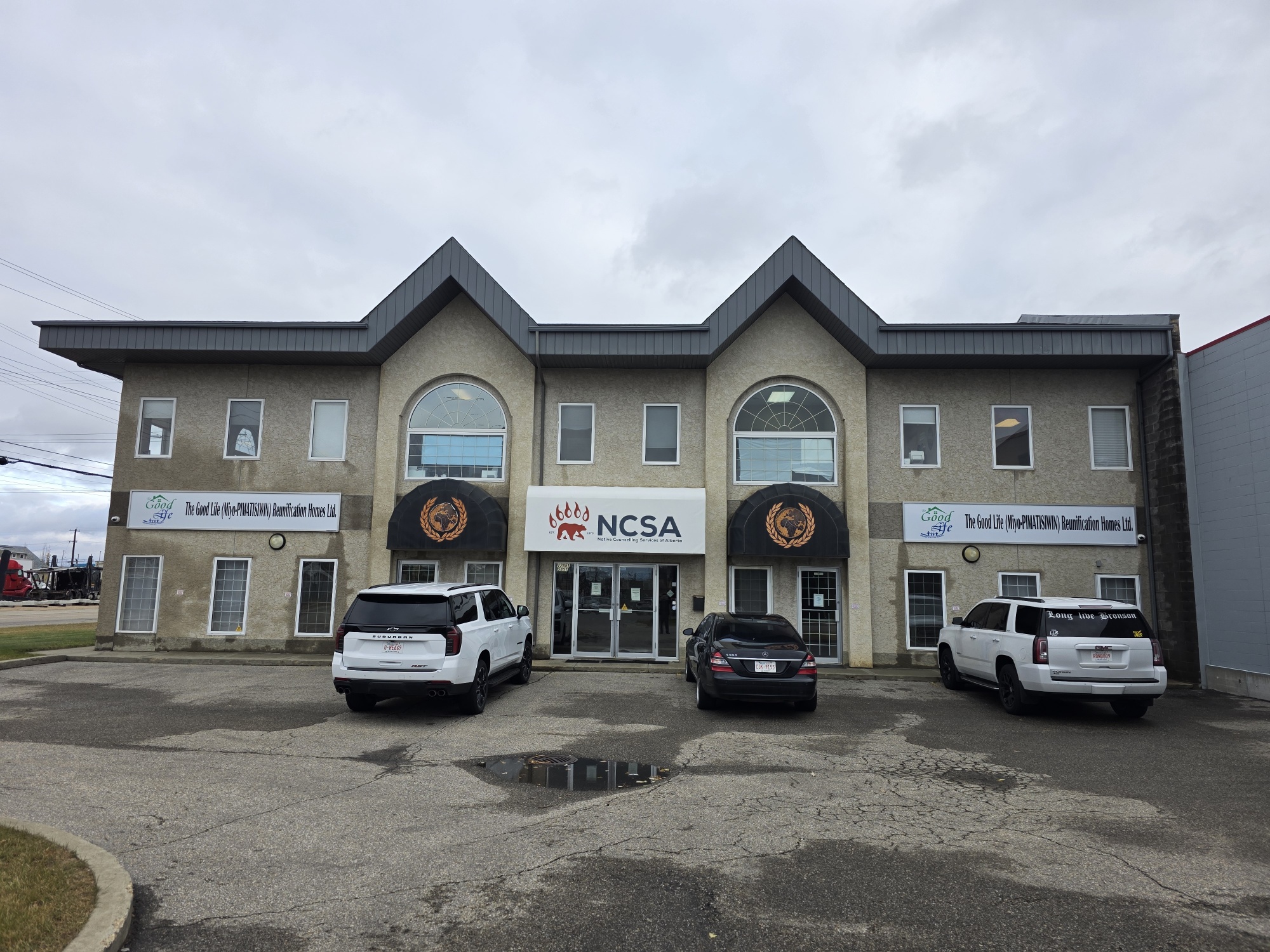  45857608, Alberta,