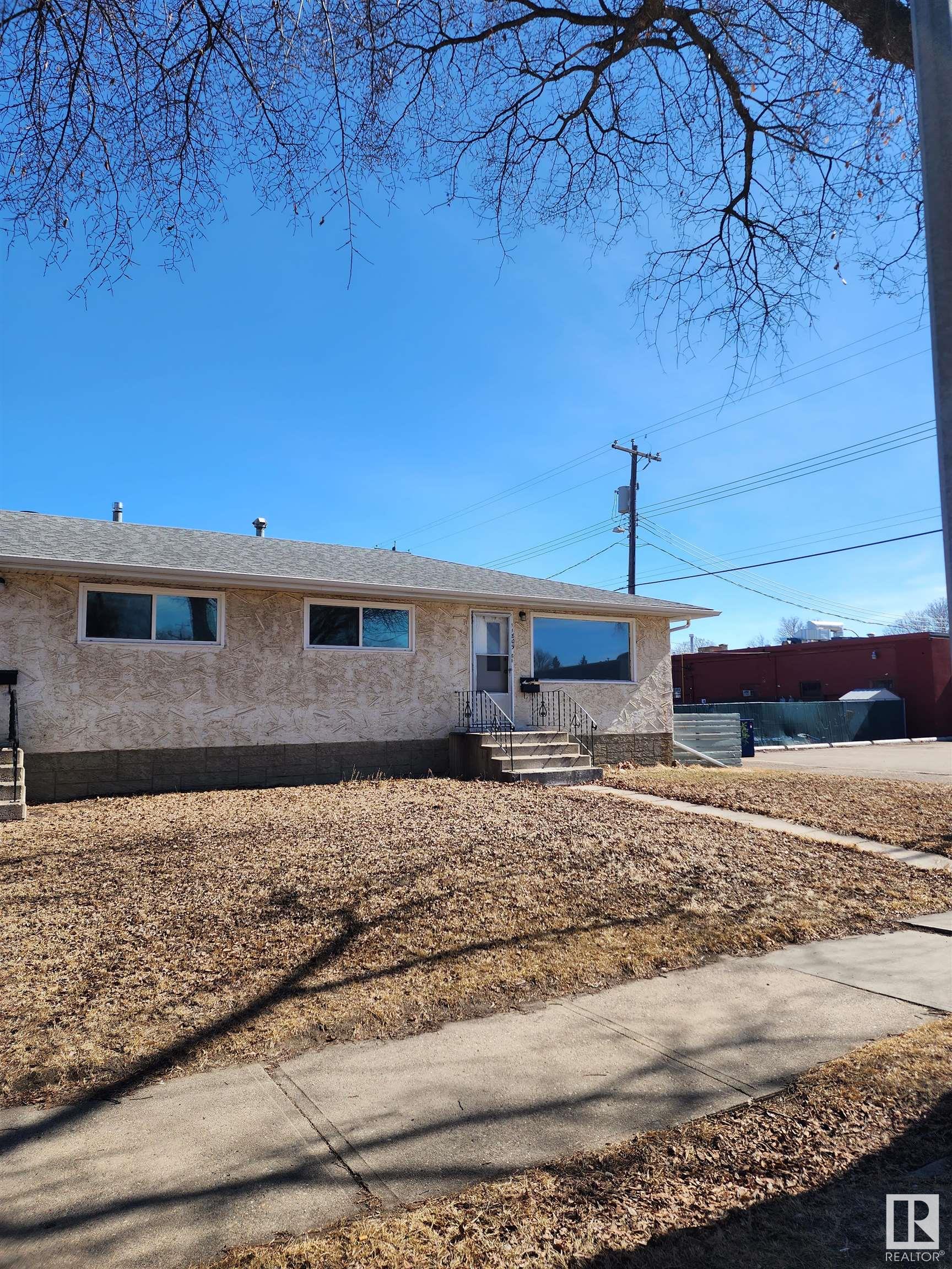 11809/11811 40 Street, E4415727, Alberta,