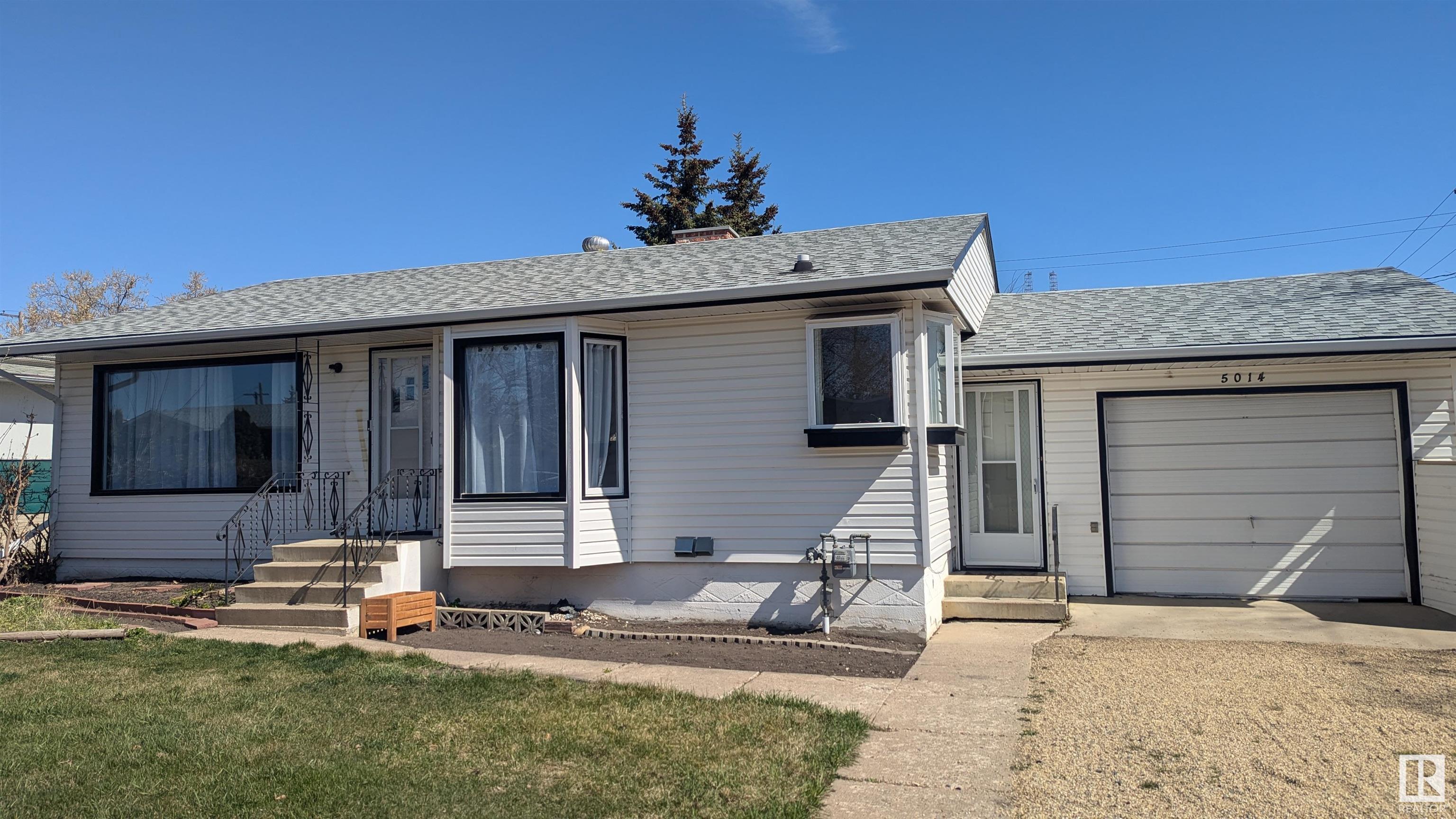 5014 45B Avenue, E4422688, Alberta,