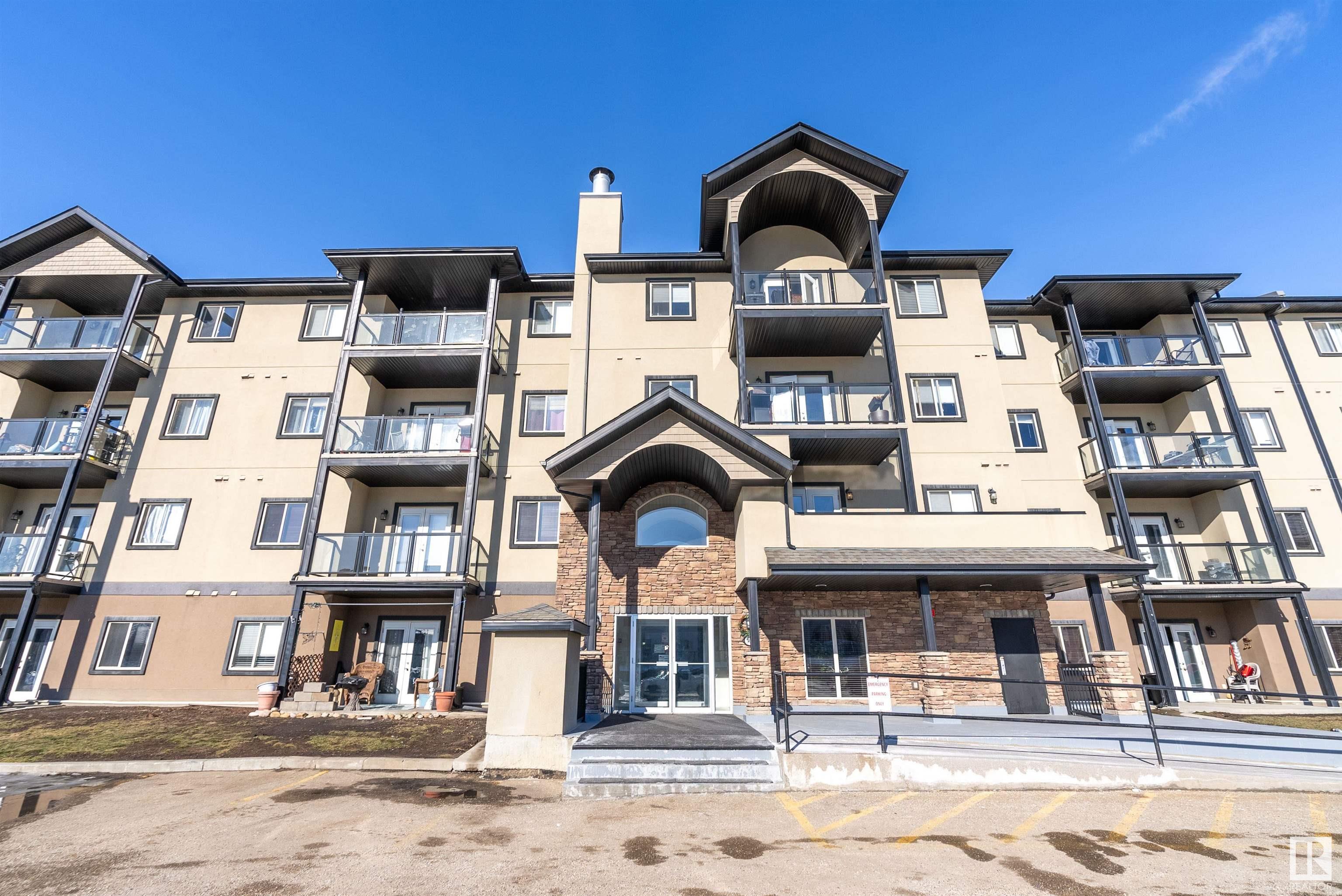 Second View of 332 300 SPRUCE RIDGE Road, Spruce Ridge, Spruce Grove, Alberta, T7X 3E6