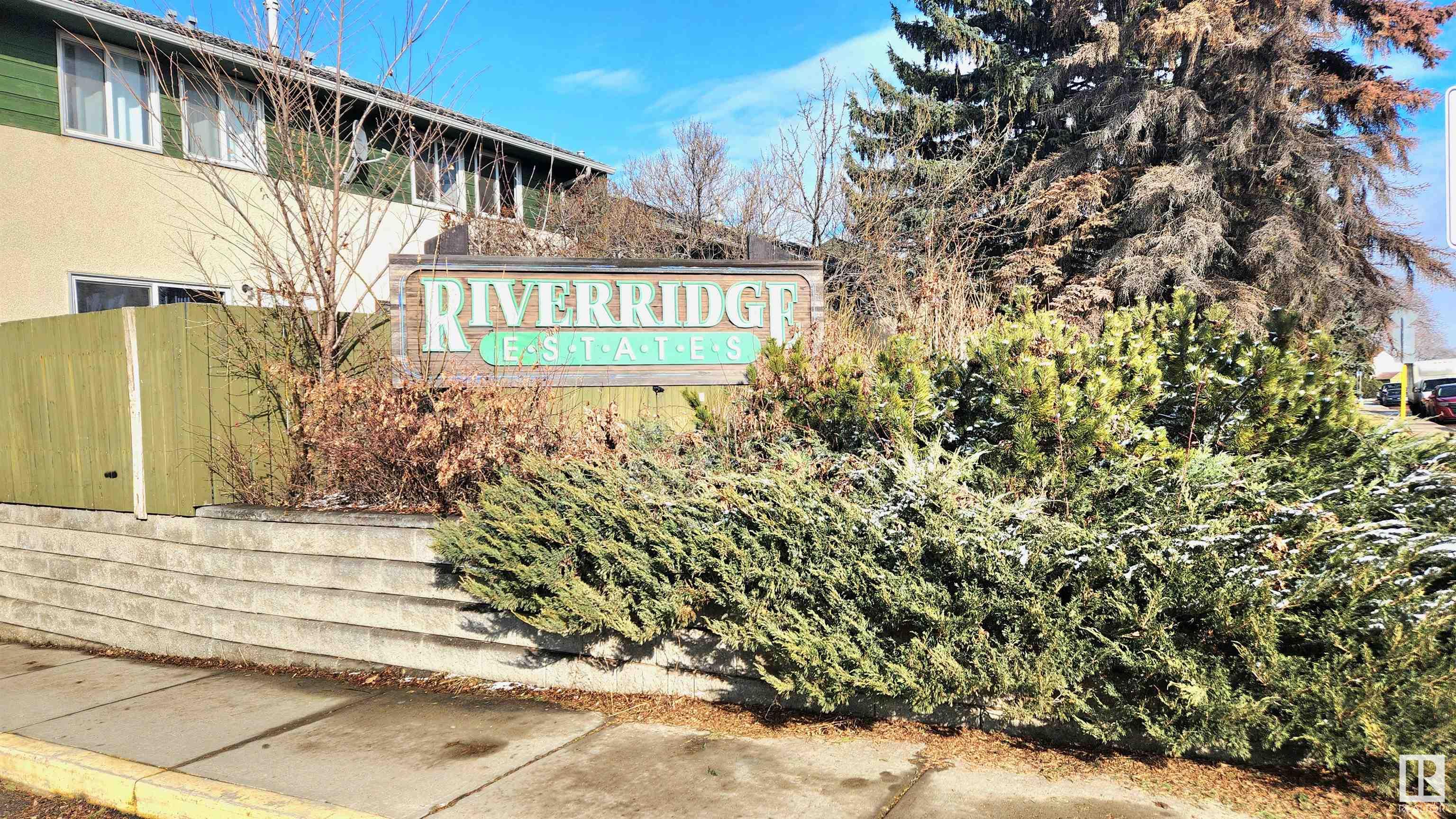 702 ABBOTTSFIELD Road, E4425617, Alberta,