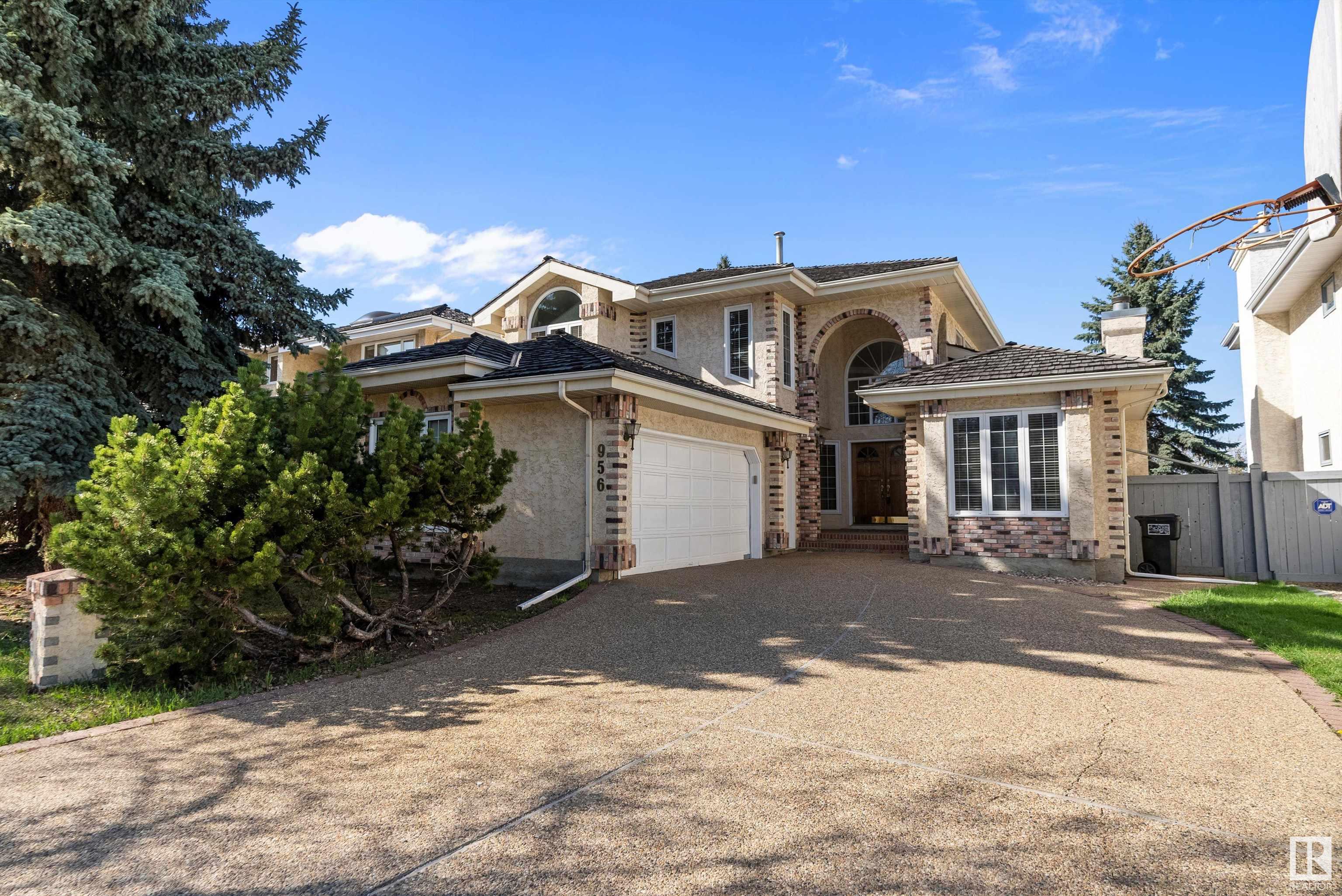 956 OGILVIE Boulevard, E4426085, Alberta,