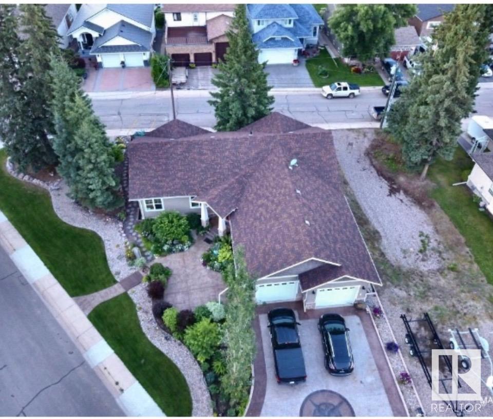 243 BIRCH Avenue, E4427593, Alberta,