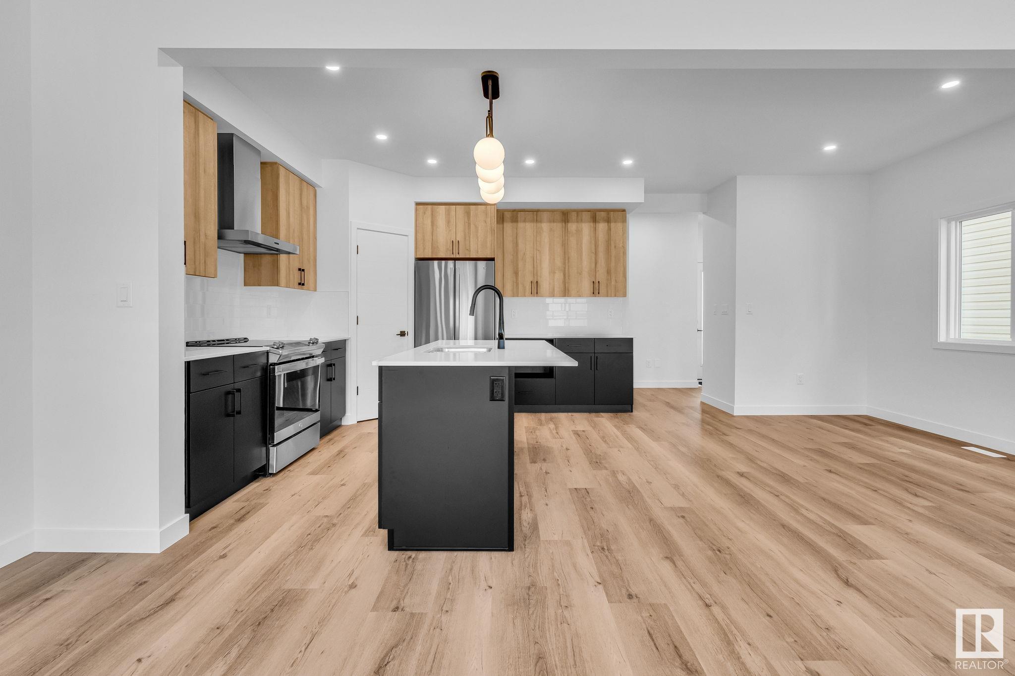 Third View of 98 ROYAL Street, Riverside (St. Albert), St. Albert, Alberta, T8N 7X4