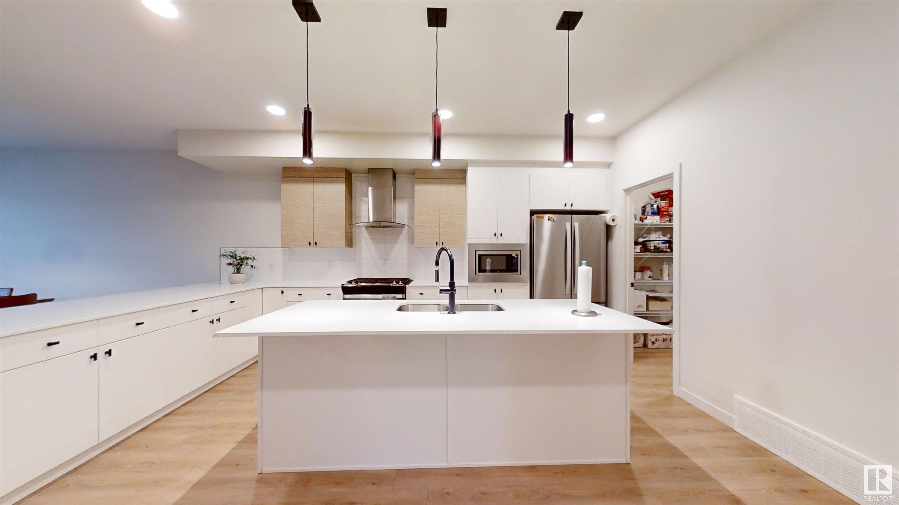 Fourth View of 9468 Pear Cres, The Orchards At Ellerslie, Edmonton, Alberta, T6X 2Z6