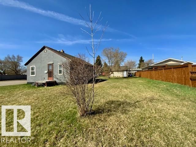 4002 52 Street, E4433163, Alberta,