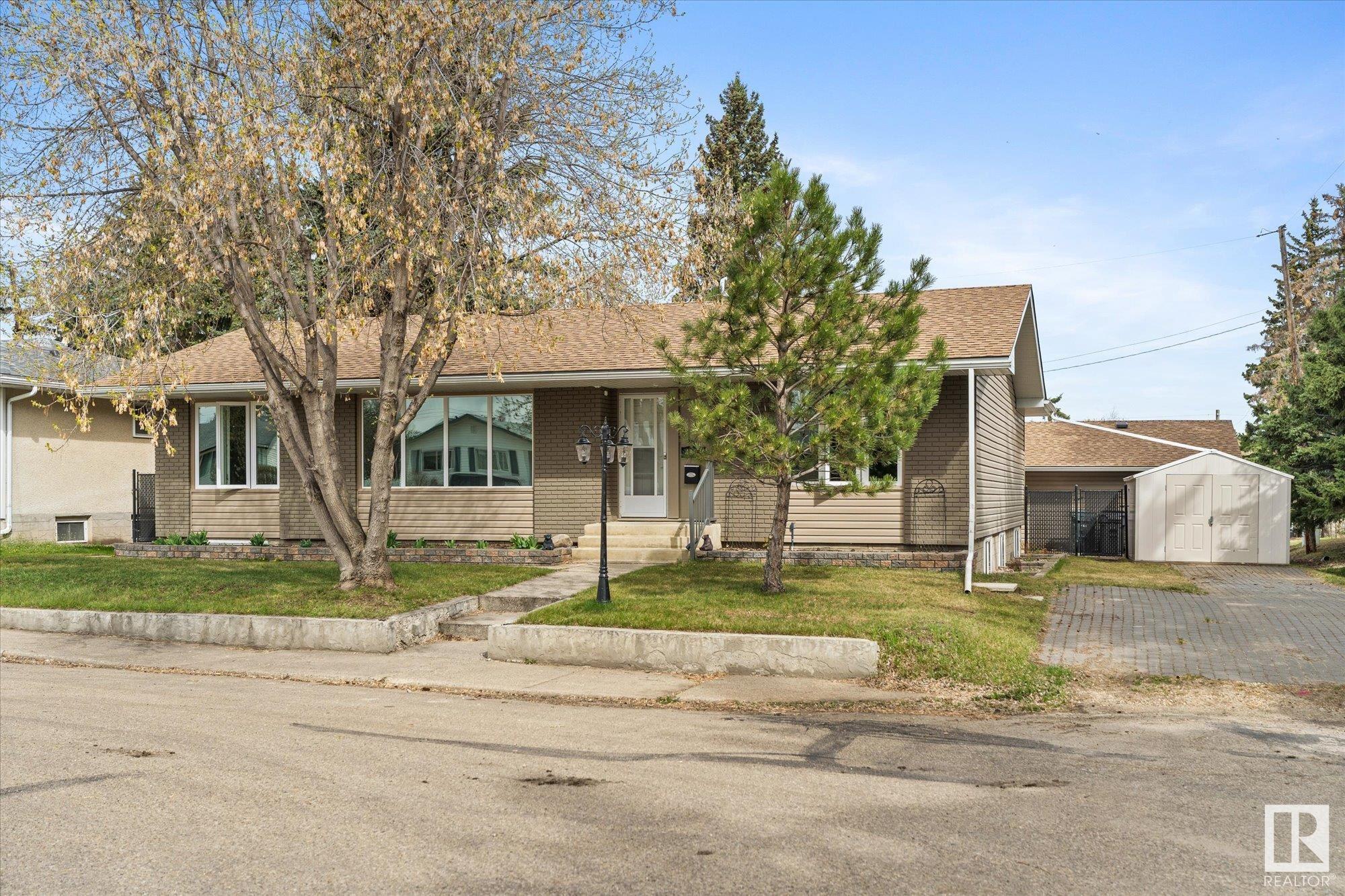 4905 55 A Avenue, E4433711, Alberta,