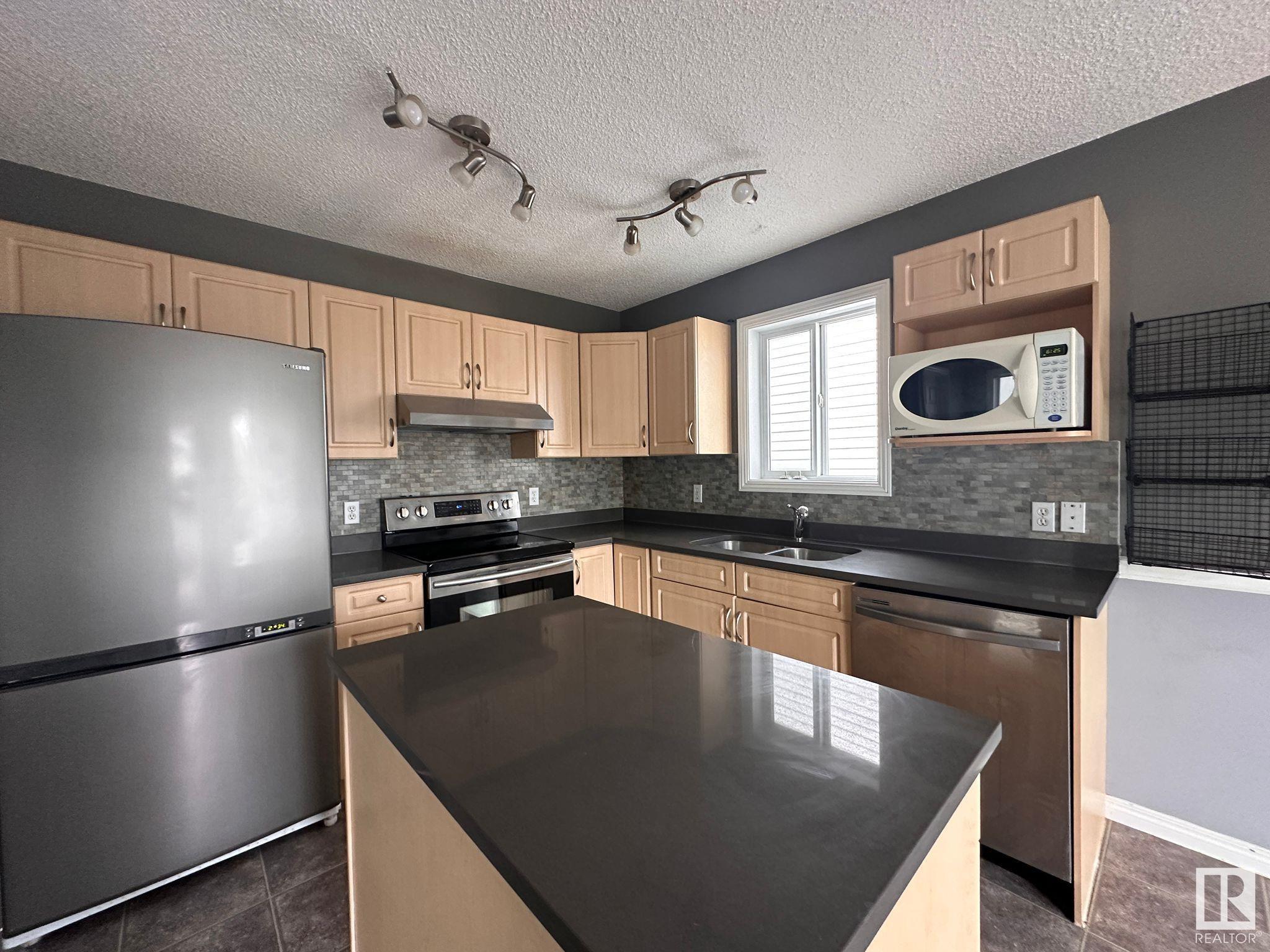 1917 37B Avenue, E4433789, Alberta,