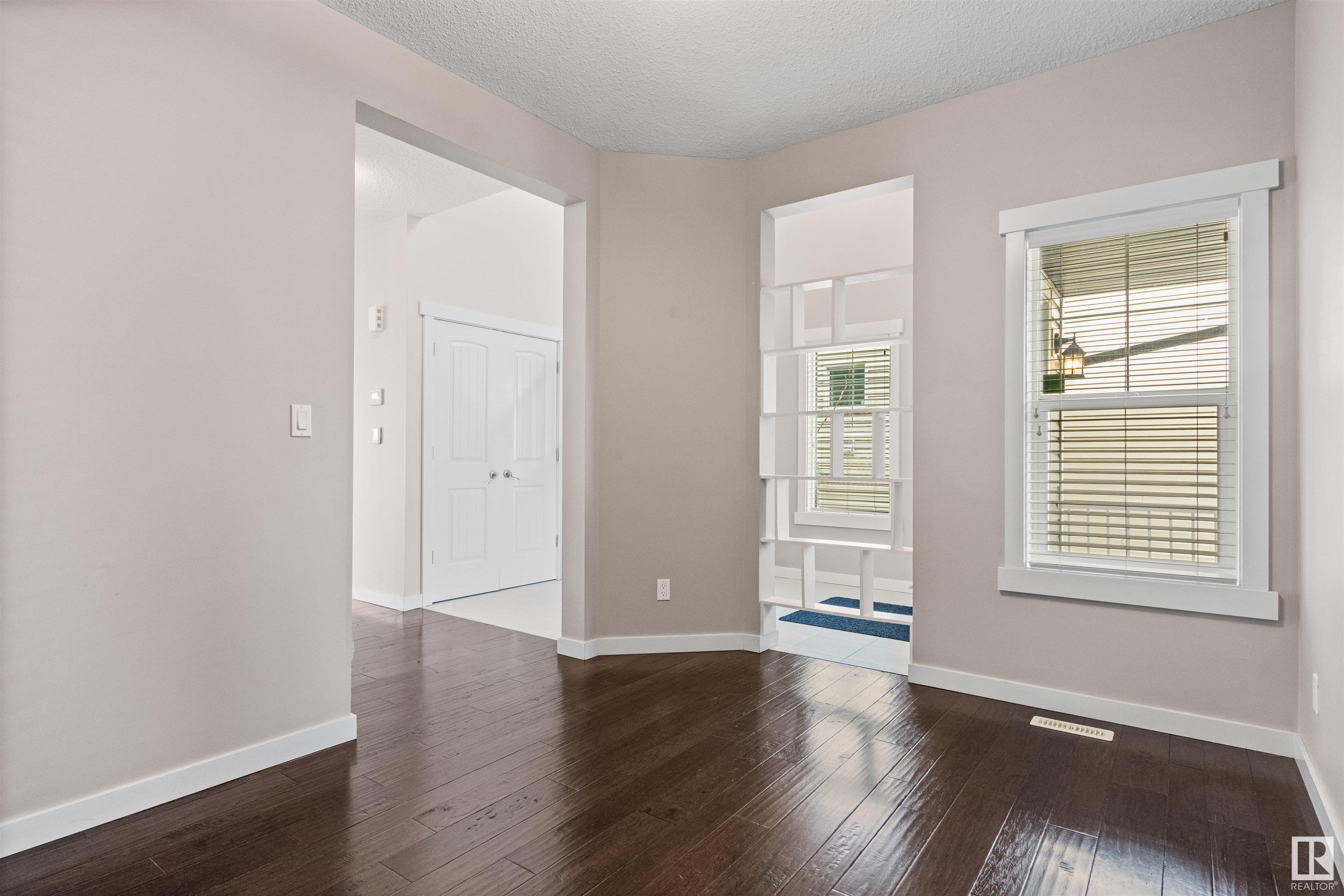 Fifth View of 3952 CLAXTON Loop, Chappelle Area, Edmonton, Alberta, T6W 1Y7