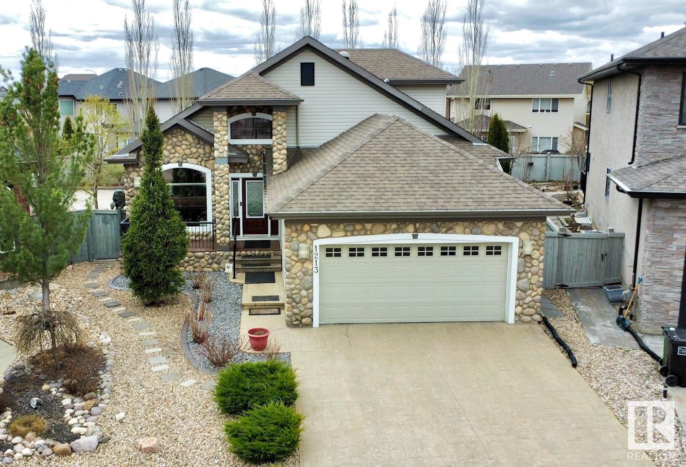 1213 CUNNINGHAM Drive, E4434156, Alberta,