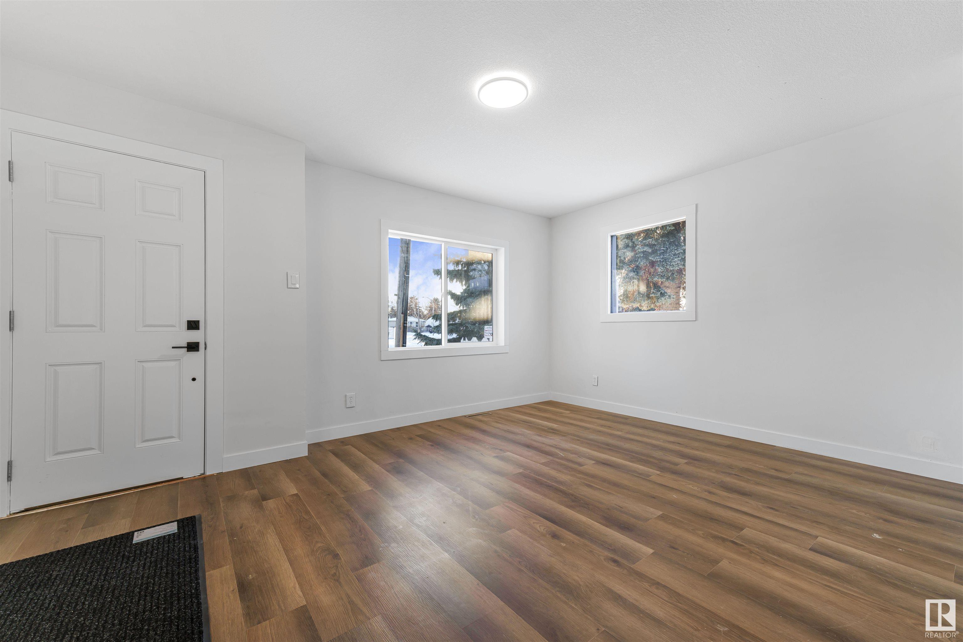 Second View of 11906 50 Street, Newton, Edmonton, Alberta, T5W 3C2