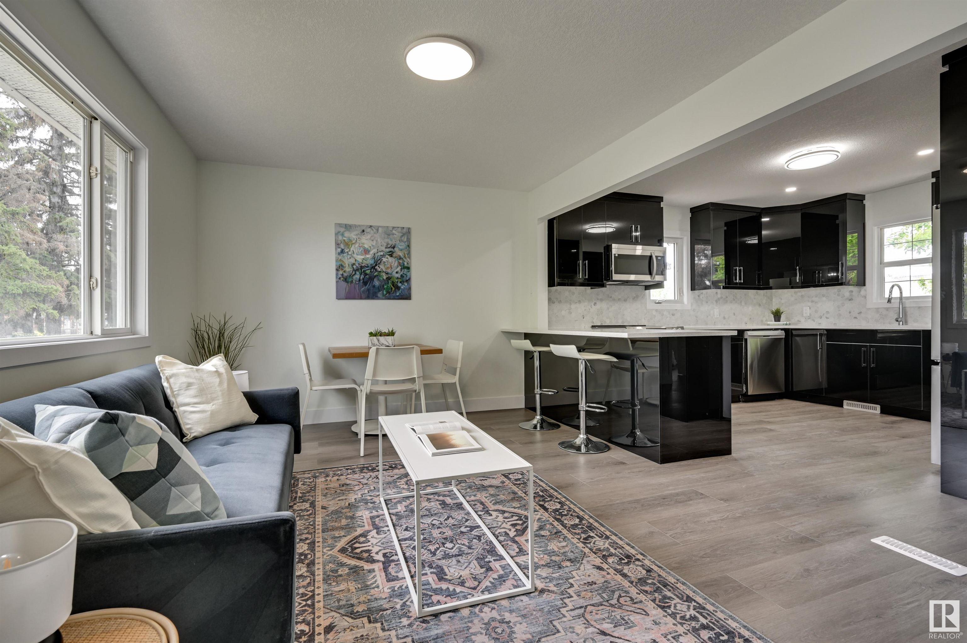 Second View of 10038 163 Street, Glenwood (Edmonton), Edmonton, Alberta, T5P 3N4