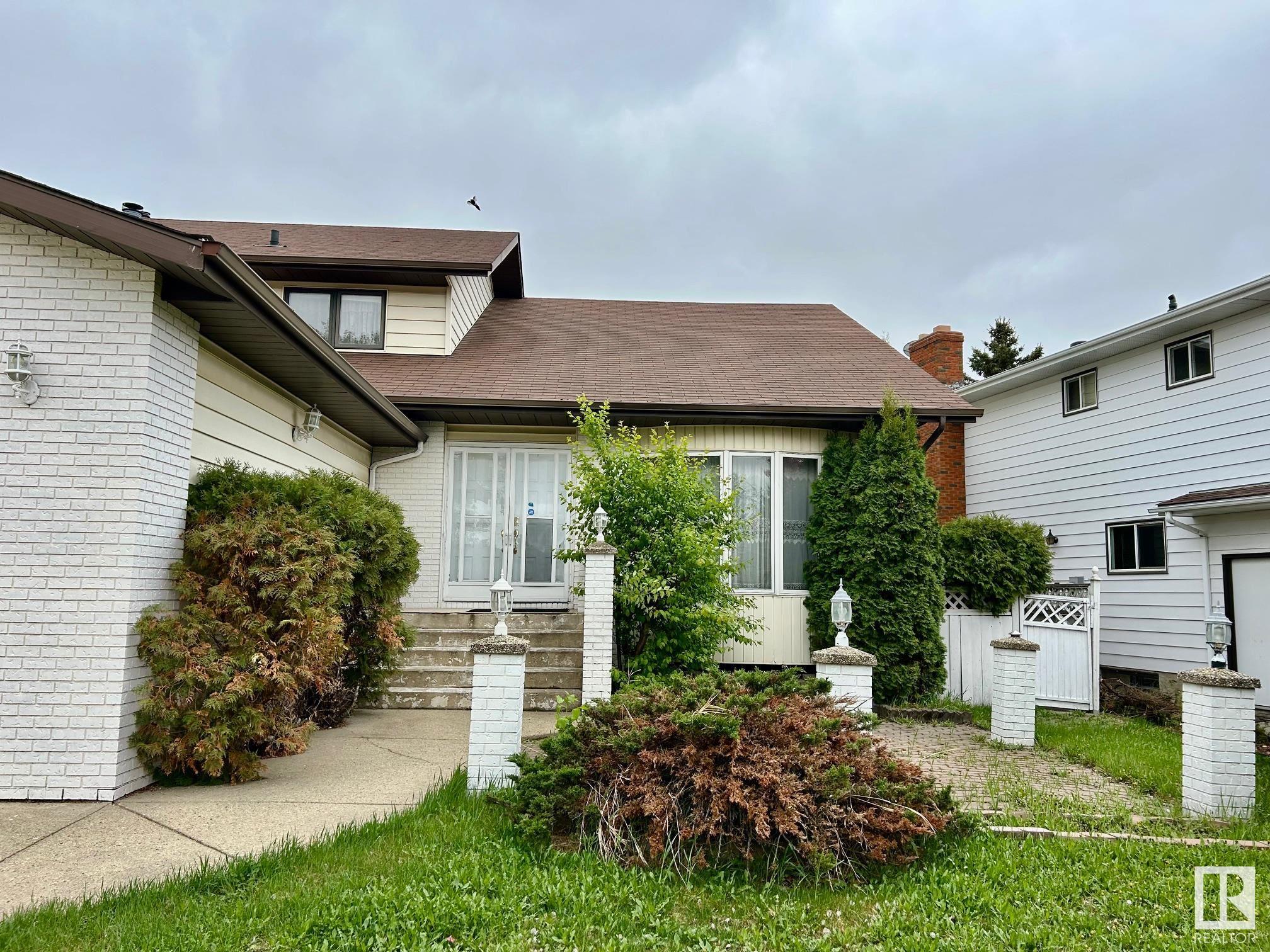 Second View of 10411 21 Avenue, Keheewin, Edmonton, Alberta, T6J 5E9