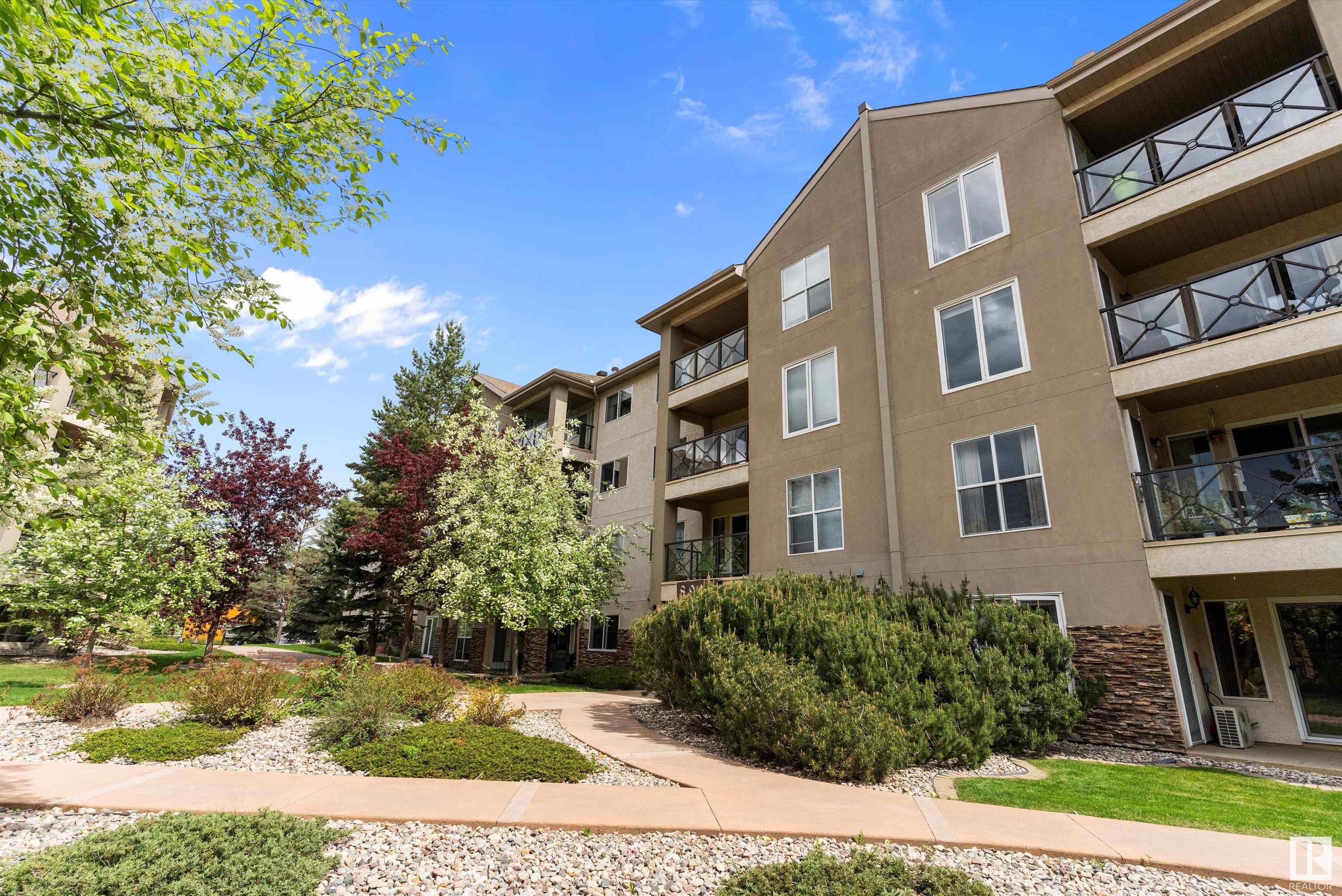 Fourth View of 205 8942 156 Street, Meadowlark Park (Edmonton), Edmonton, Alberta, T5R 5Z5
