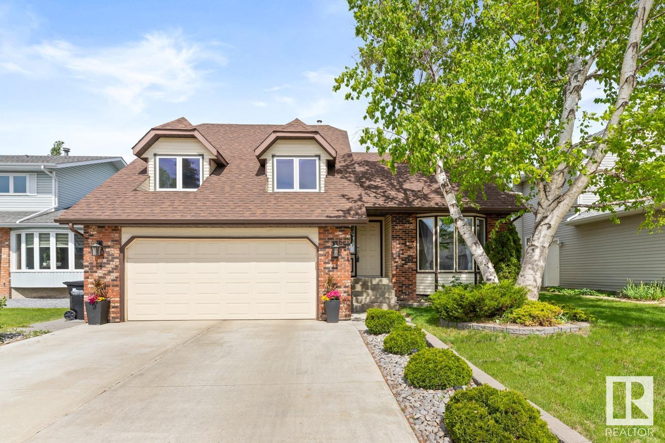 651 VILLAGE Drive, E4437582, Alberta,