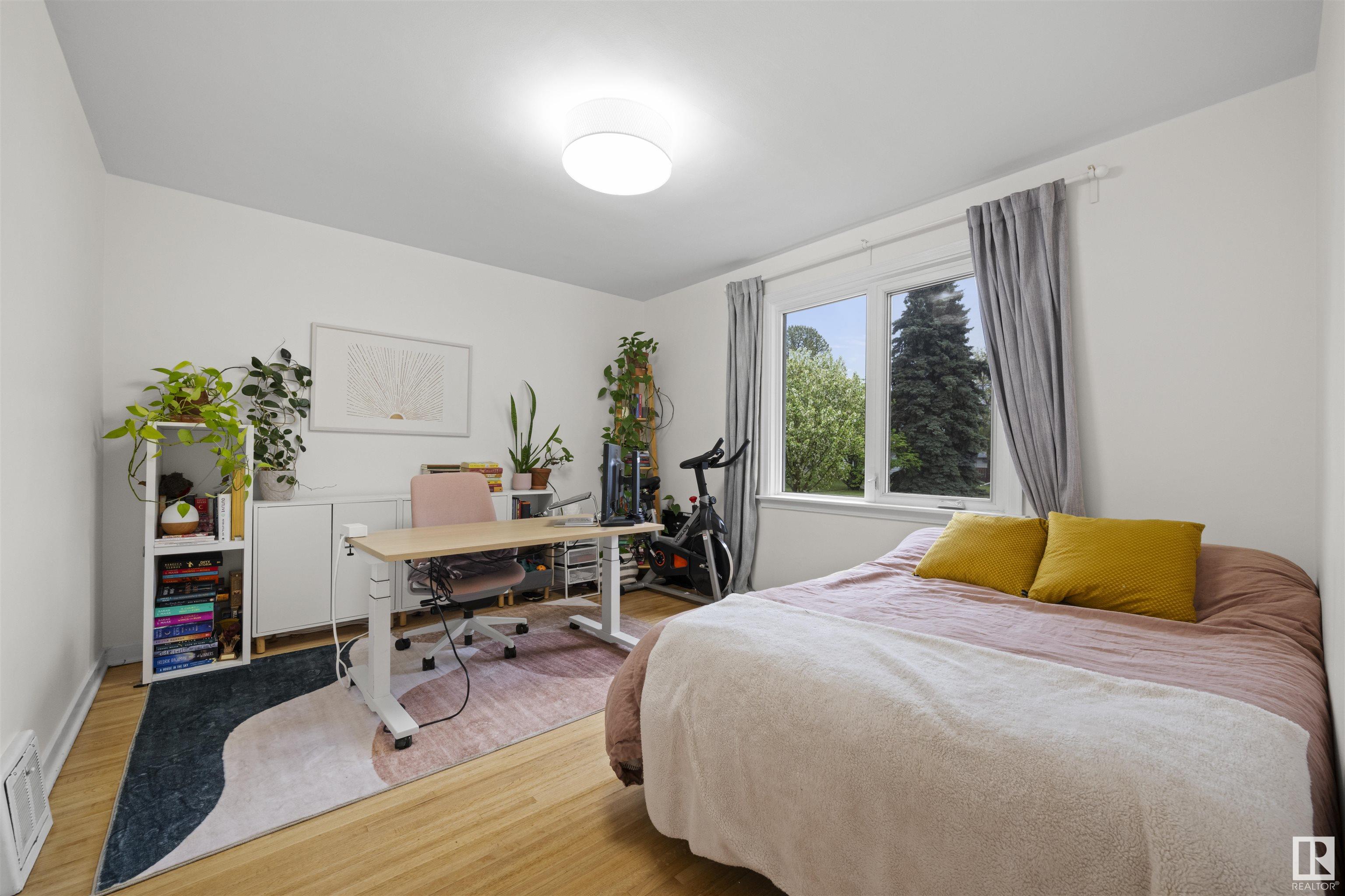 Fourth View of 10966 117 Street, Queen Mary Park, Edmonton, Alberta, T5H 3N6