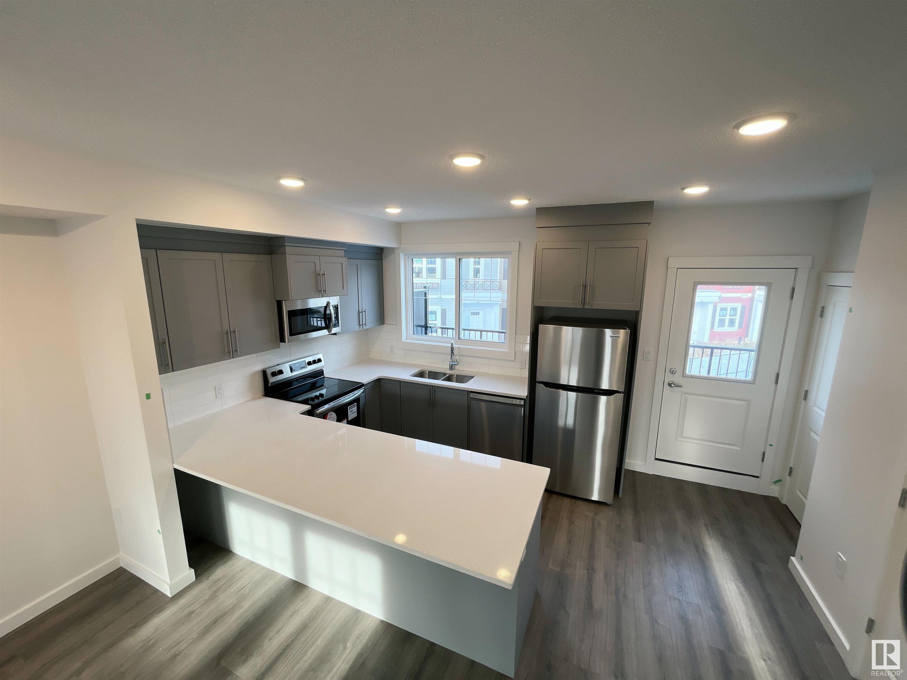Fourth View of 3 903 CRYSTALLINA NERA Way, Crystallina Nera West, Edmonton, Alberta, T5Z 0N6