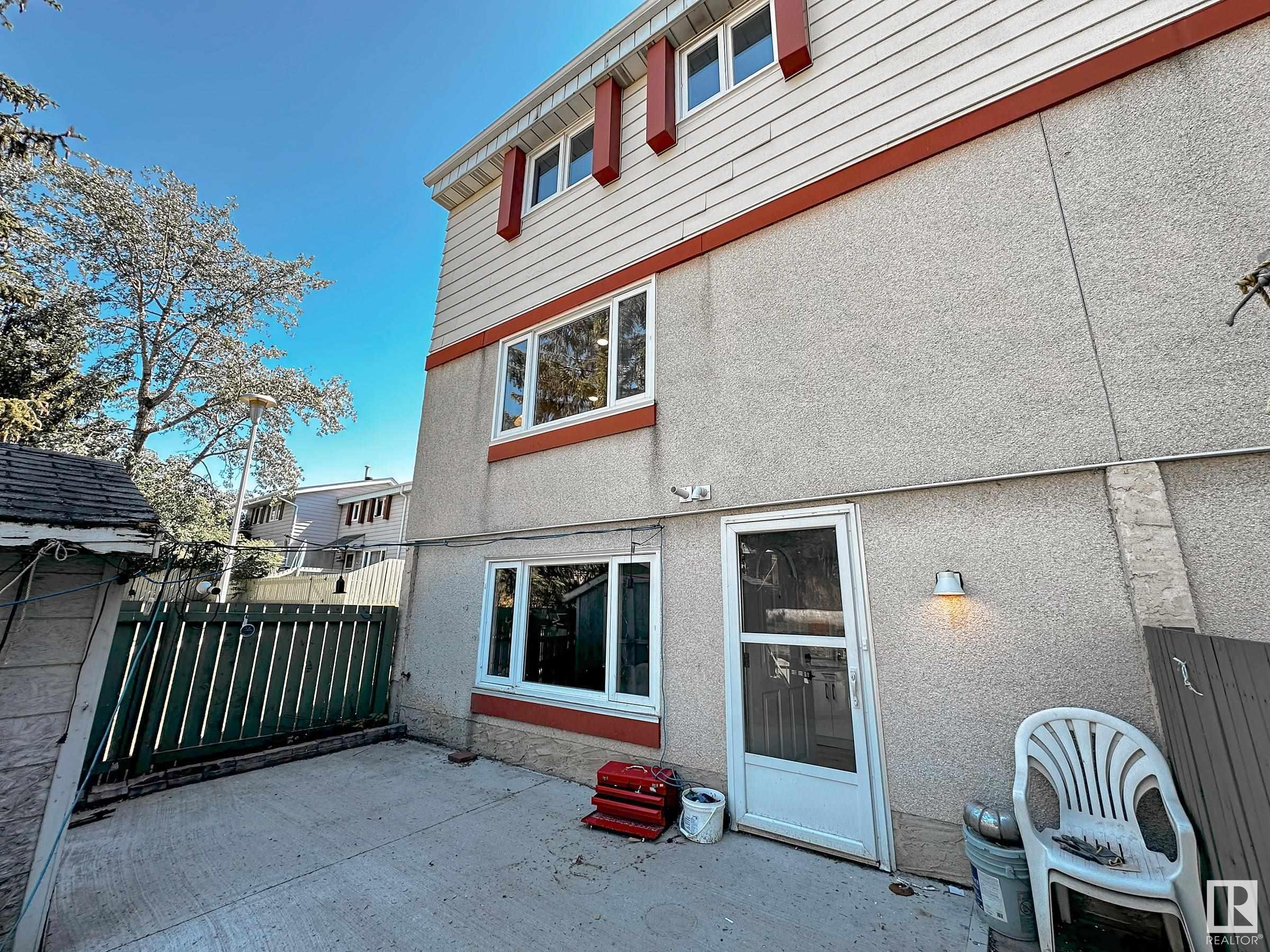 6J CALLINGWOOD Court, E4439040, Alberta,