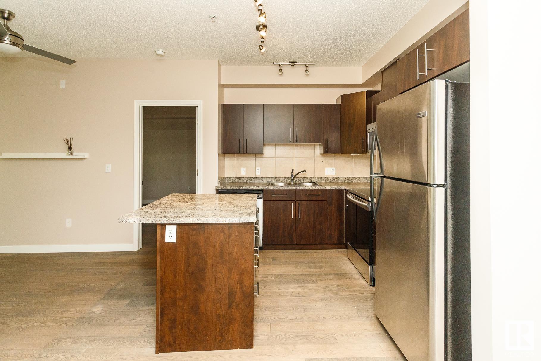 Fourth View of 216 8931 156 Street, Jasper Park, Edmonton, Alberta, T5R 1Y6
