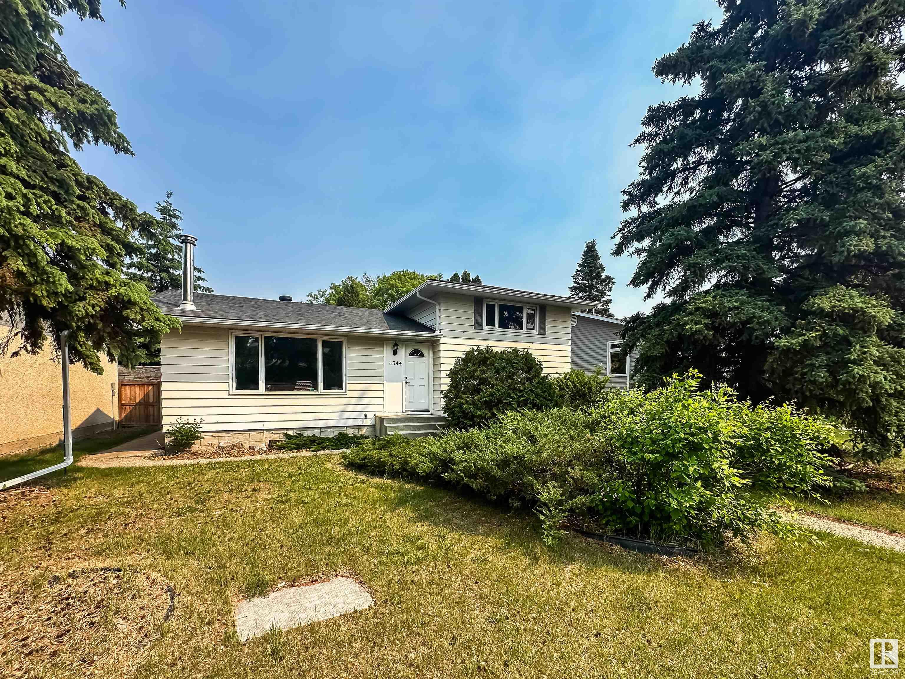 11744 37 Avenue, E4442997, Alberta,