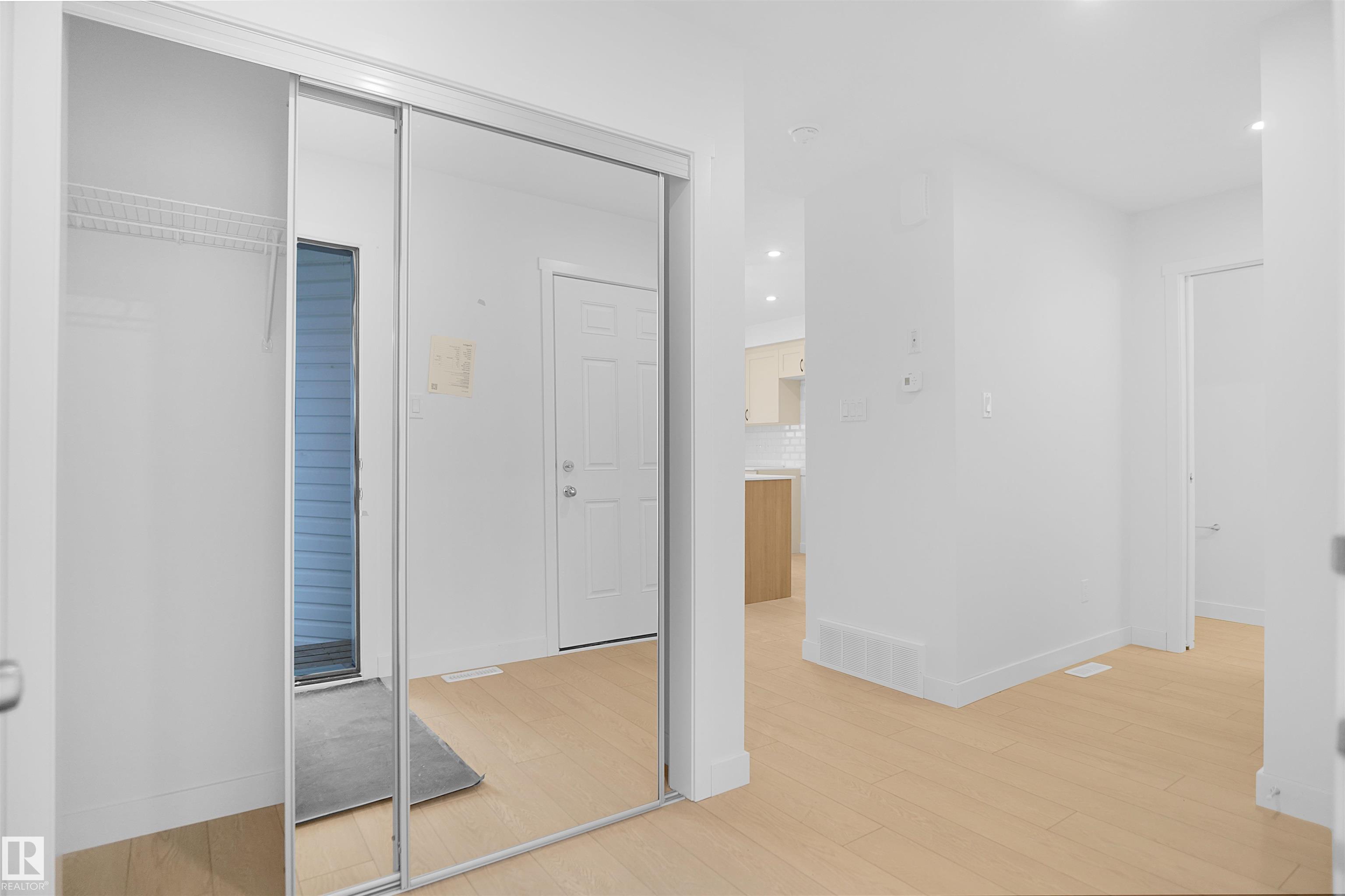 Second View of 624 176 Avenue, Marquis, Edmonton, Alberta, T5Y 4G1