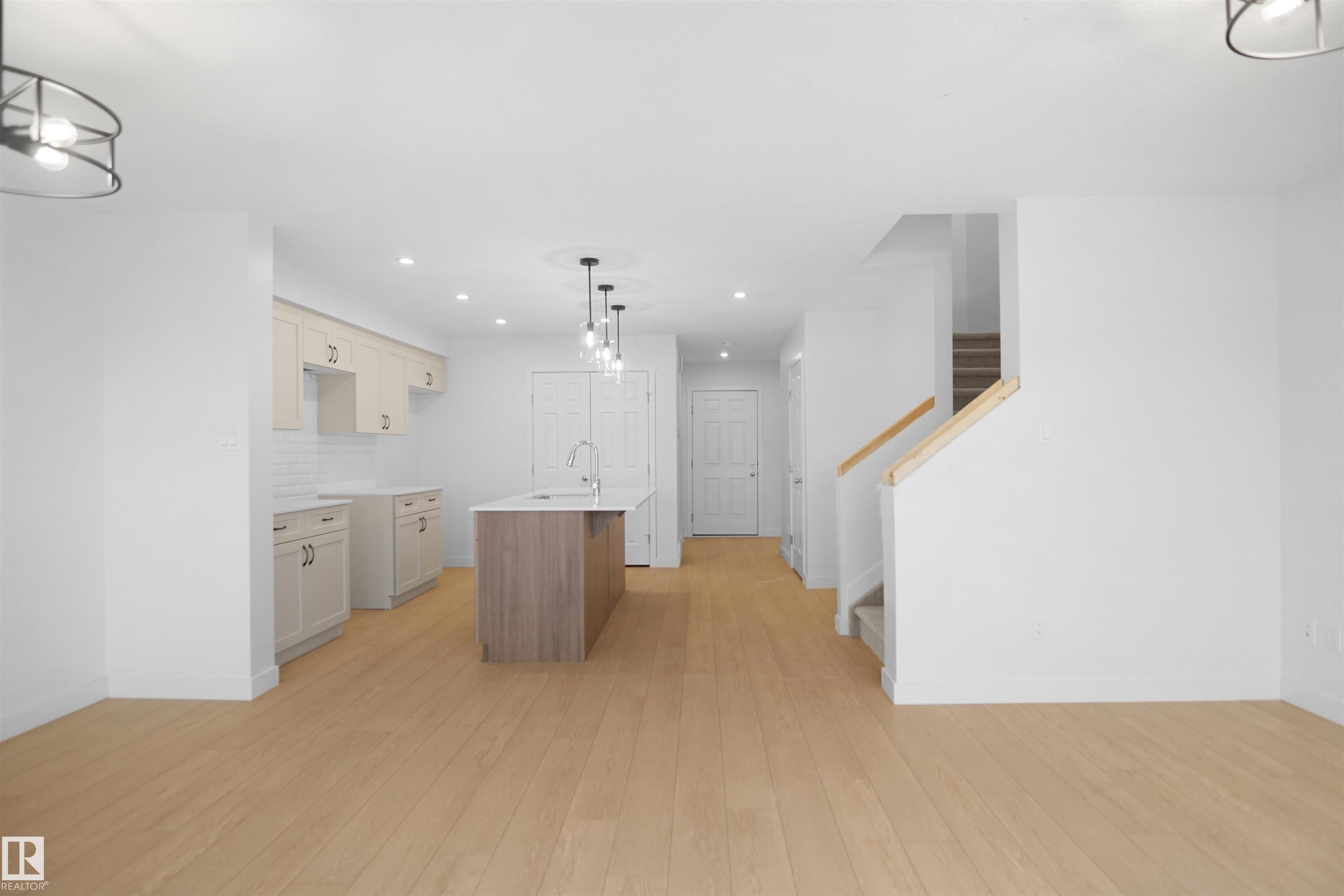 Fifth View of 624 176 Avenue, Marquis, Edmonton, Alberta, T5Y 4G1