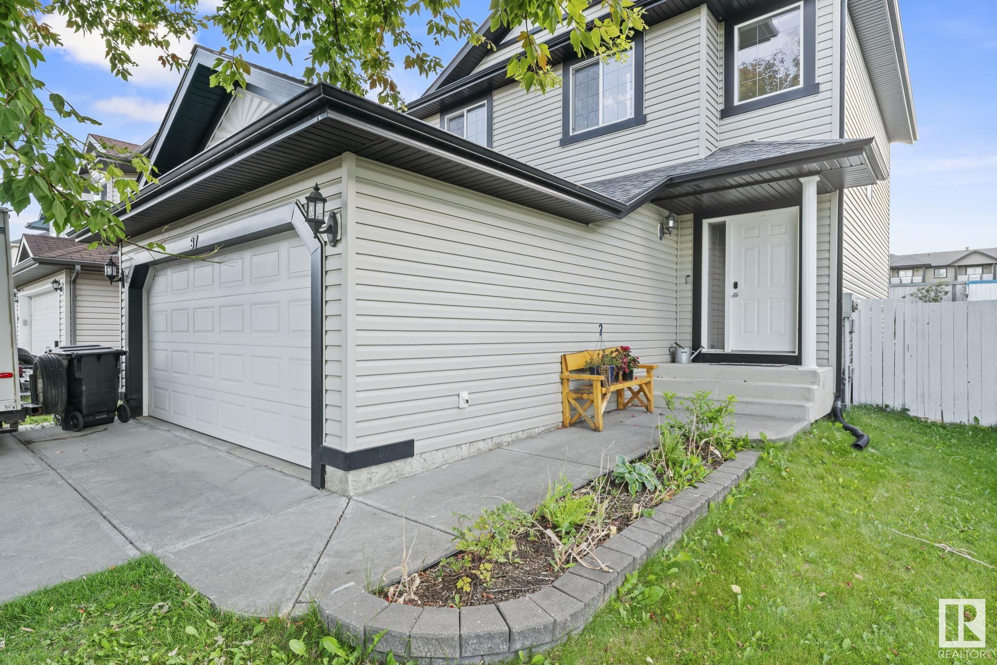 37 HIGHLANDS Way, E4448227, Alberta,