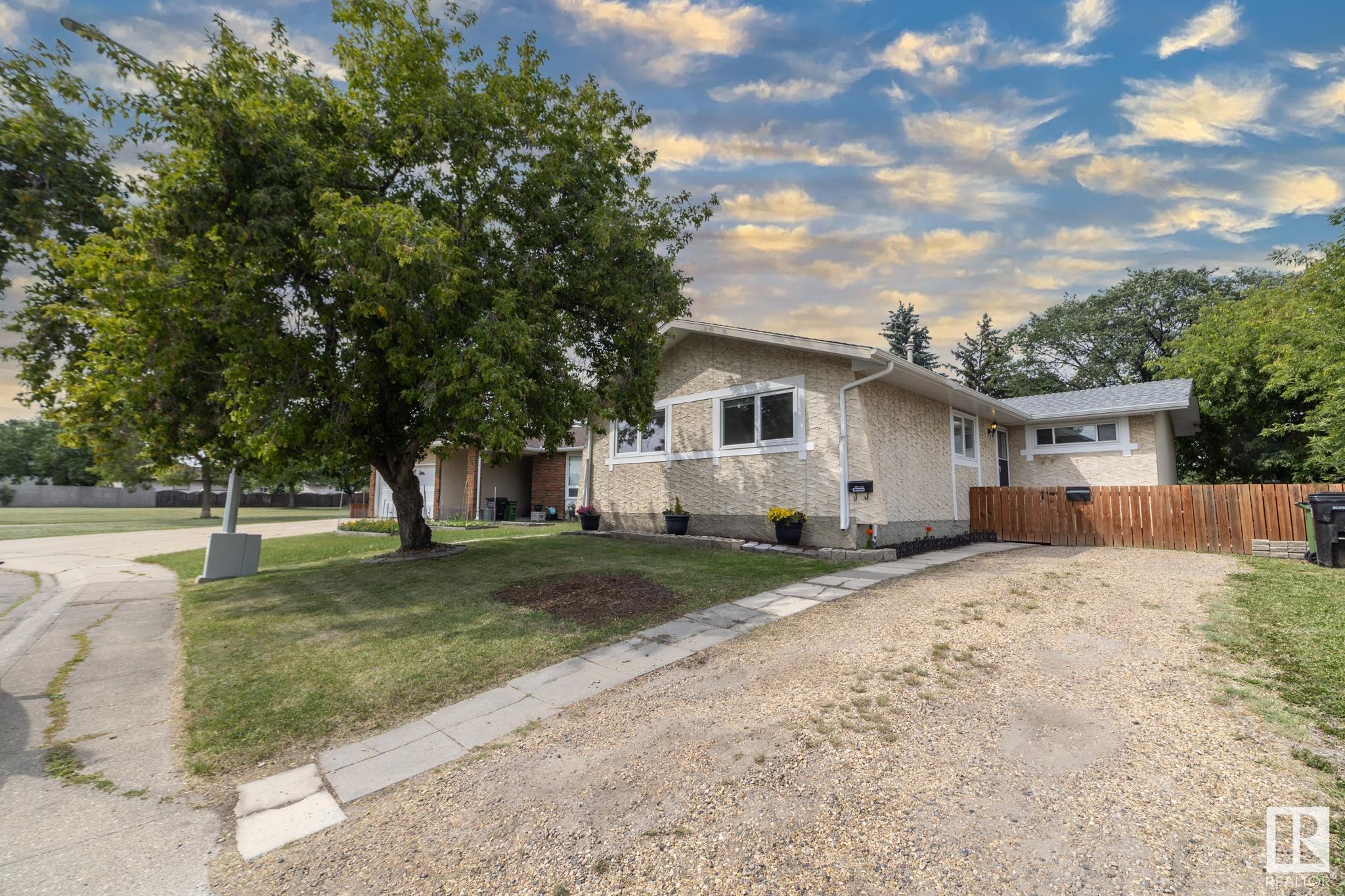 11944 152B Avenue, E4448231, Alberta,