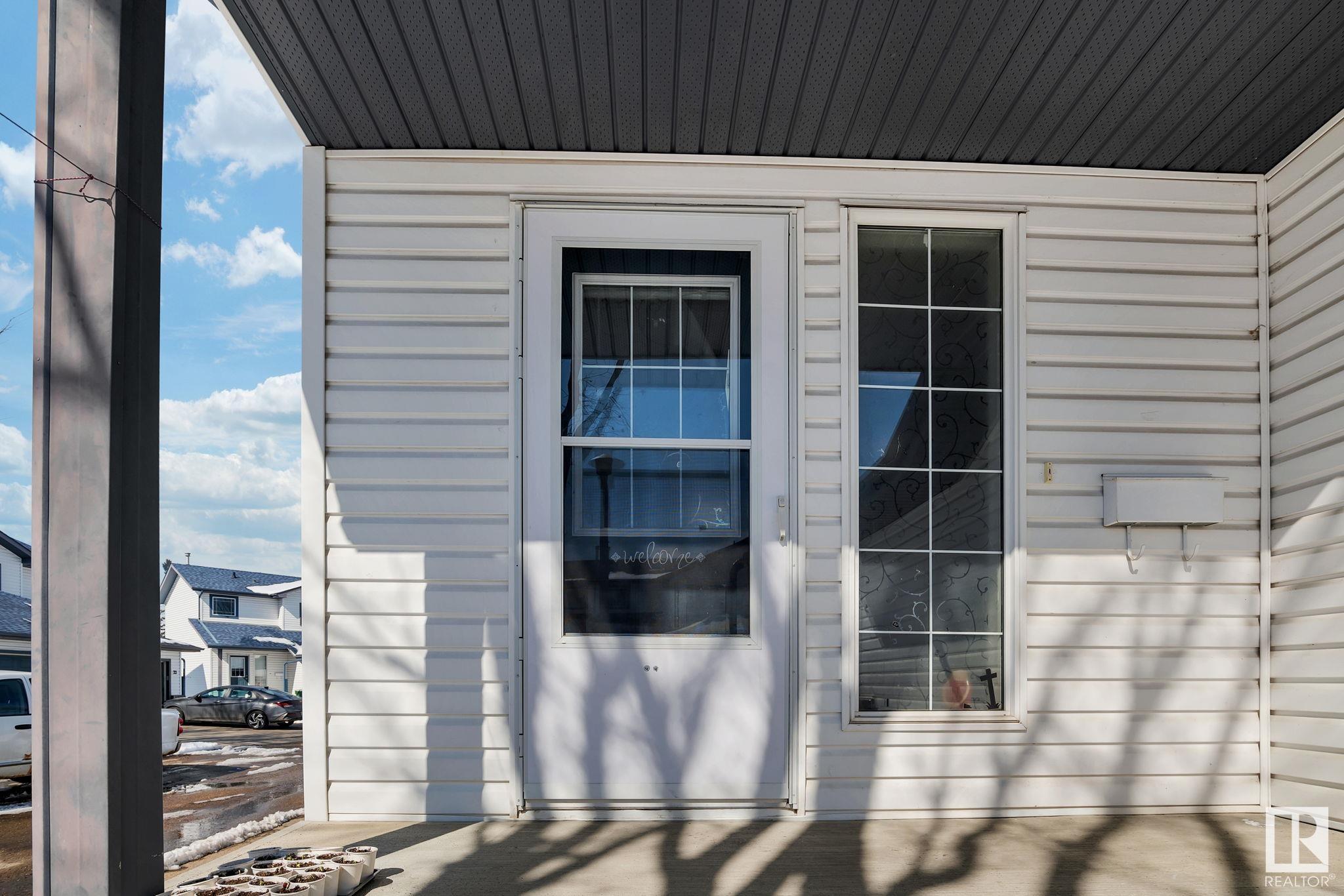 Second View of 32 3 GROVE MEADOW Drive, Lakewood_SPGR, Spruce Grove, Alberta, T7X 4L9