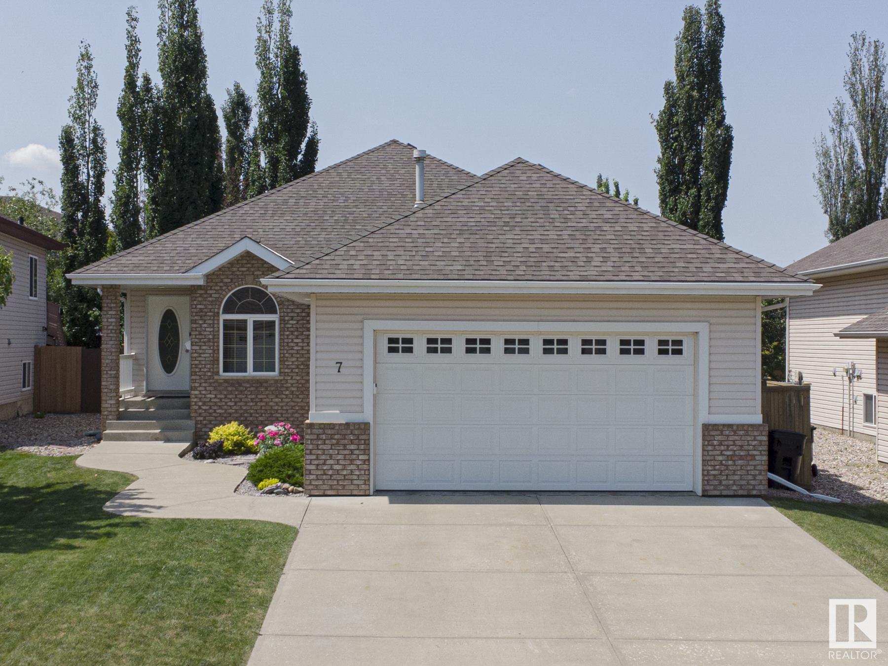 7 CHELSEA Way, E4448593, Alberta,