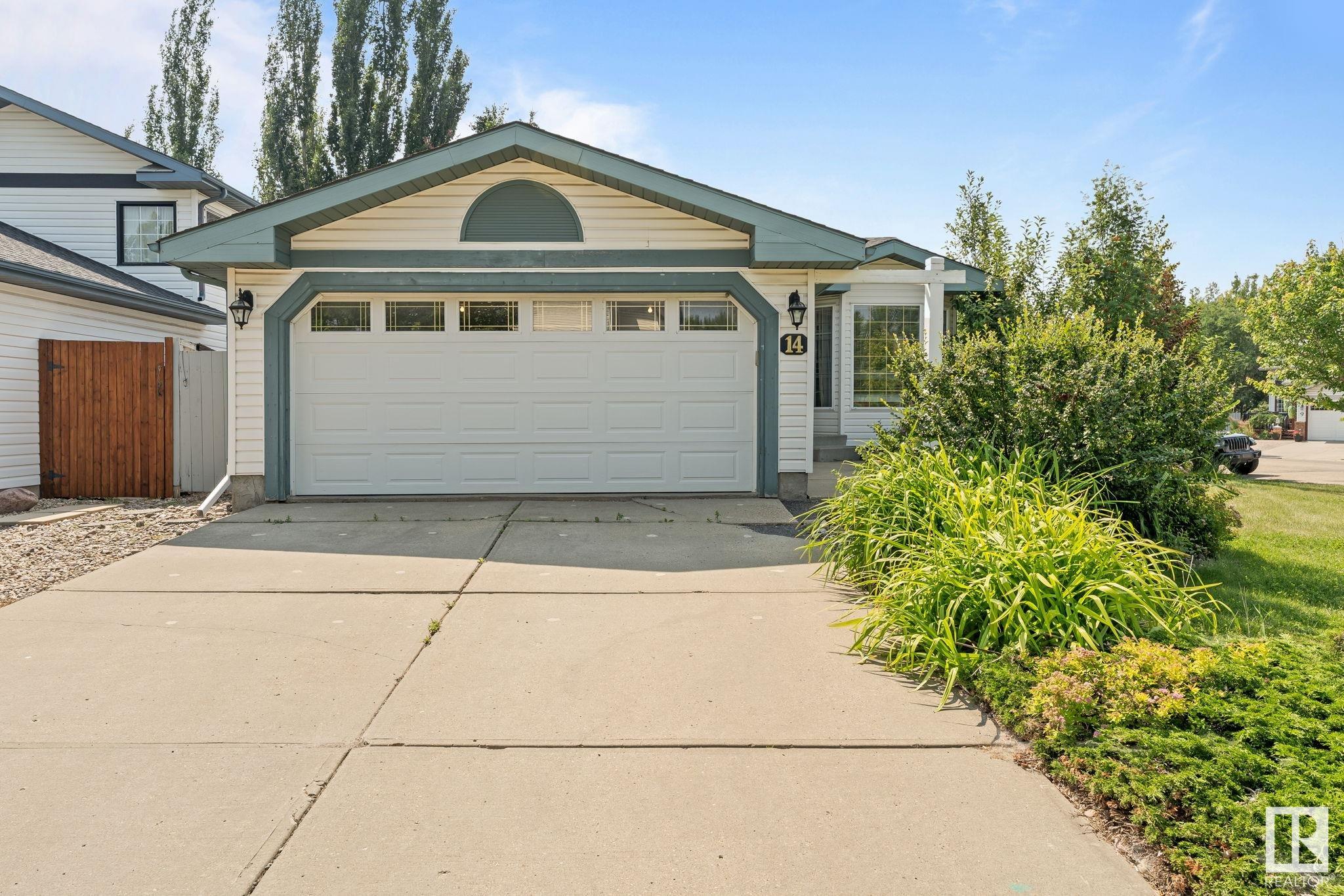 14 HANSEN Close, E4448627, Alberta,
