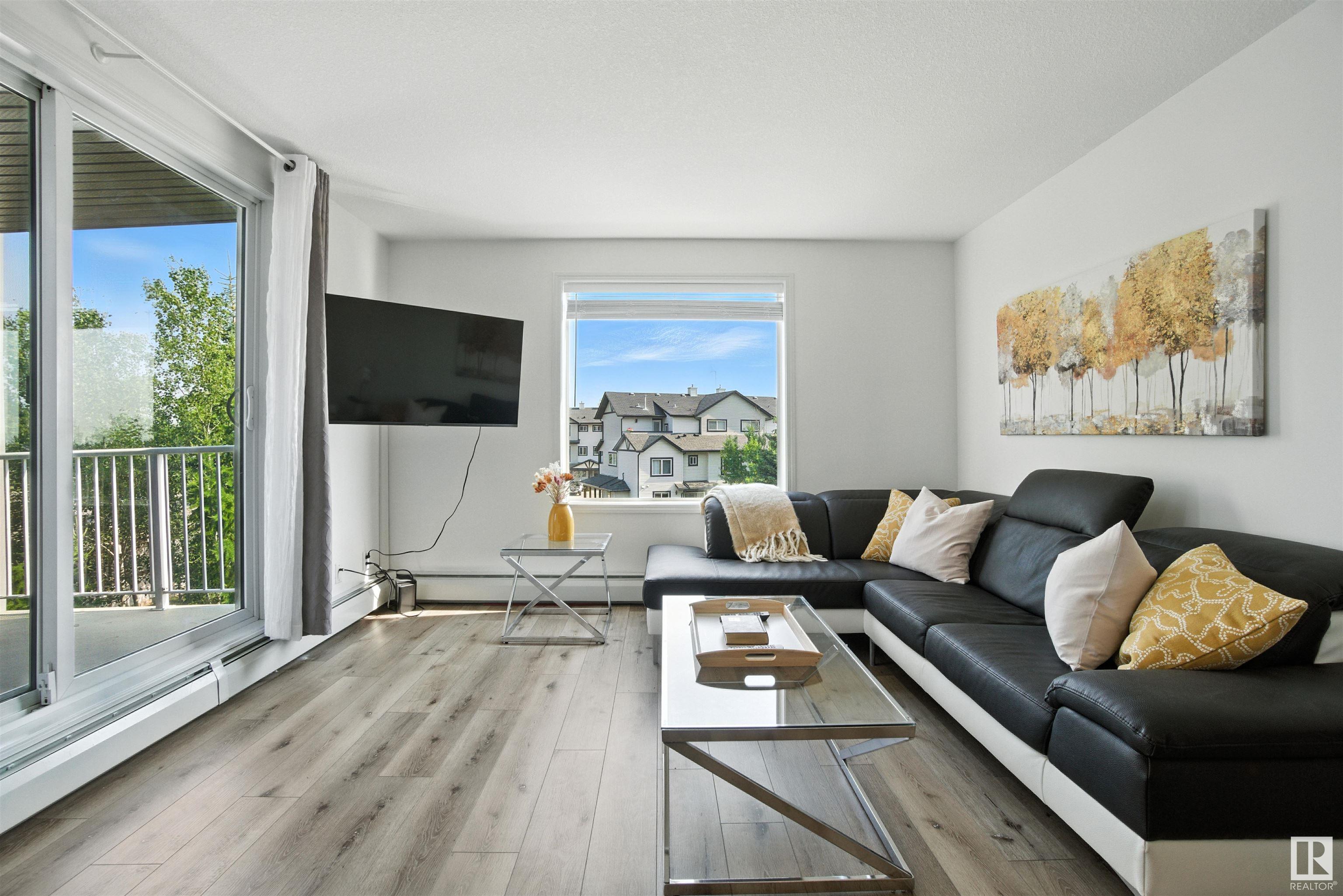 Fifth View of 301 40 SUMMERWOOD Boulevard, Summerwood, Sherwood Park, Alberta, T8H 0C2