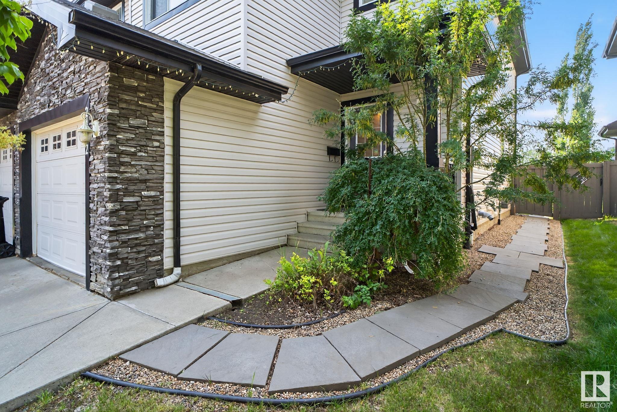 Fourth View of 2432 CASSELMAN Crescent, Callaghan, Edmonton, Alberta, T6W 0W2