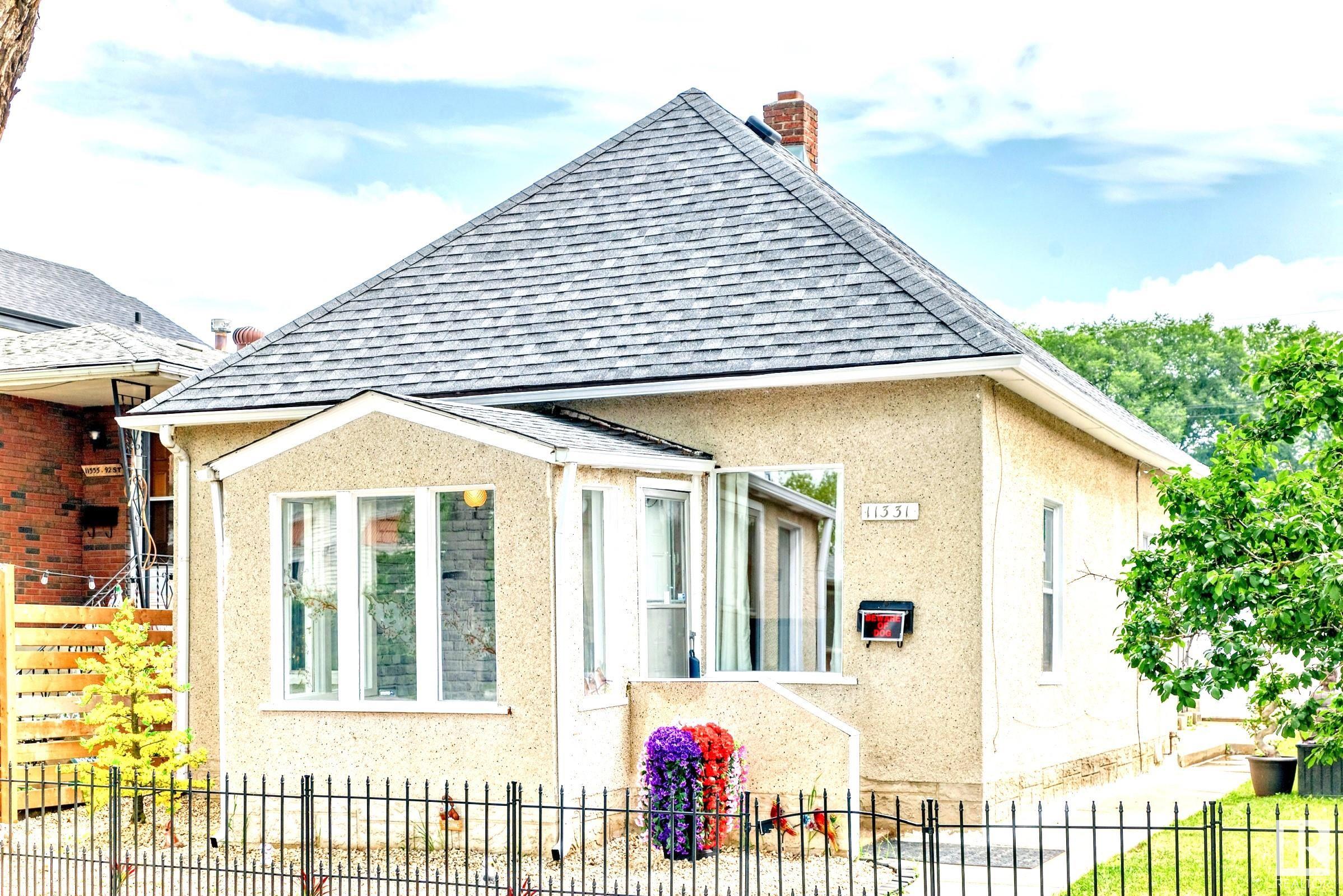 Second View of 11331 92 Street, Alberta Avenue, Edmonton, Alberta, T5G 0Z4
