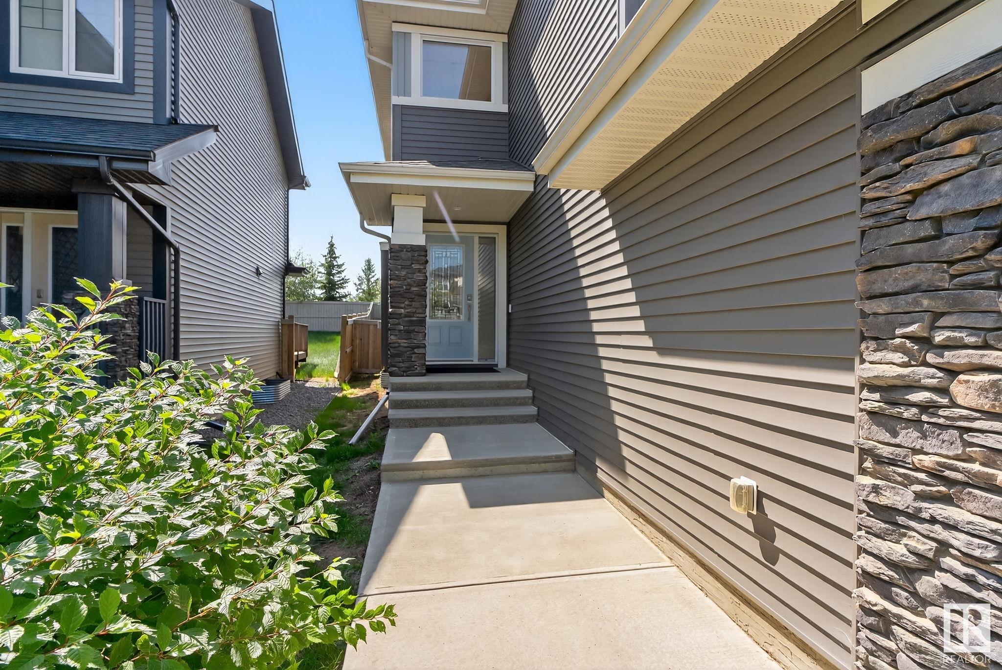 Third View of 21915 80 Avenue, Rosenthal (Edmonton), Edmonton, Alberta, T5T 4S2